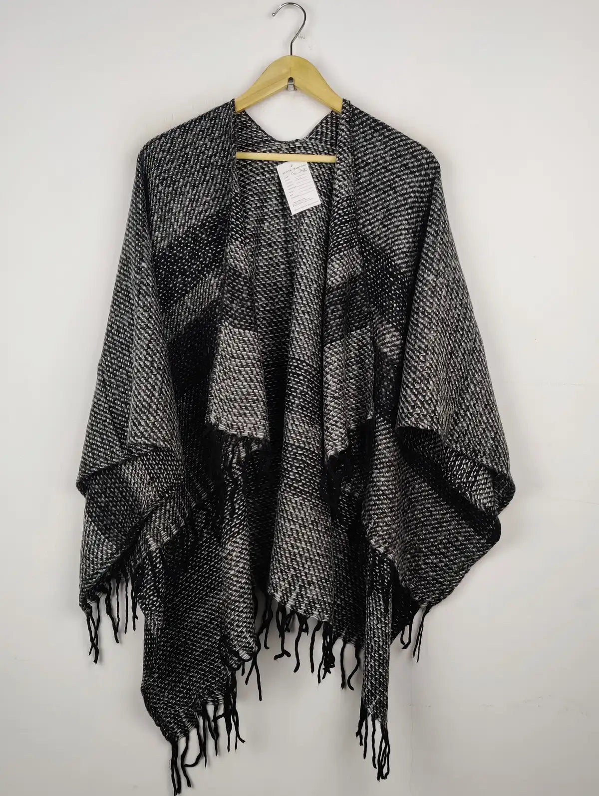 Buy online pre-used pre-loved 100% authentic & Original branded Unknown Brand (CS-2585) available in Pakistan. Top international brands avilable.