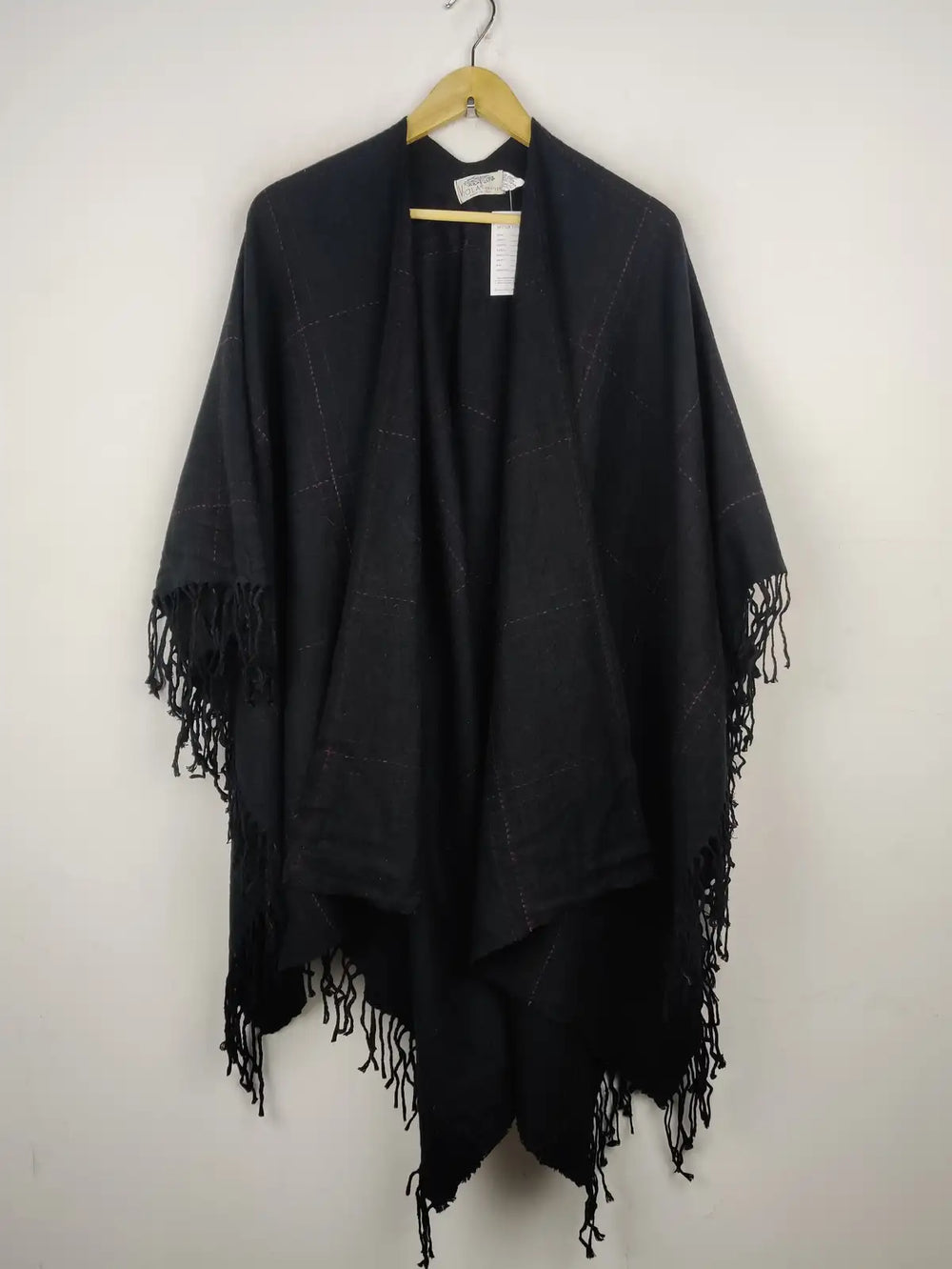 Buy online pre-used pre-loved 100% authentic & Original branded Viola Firenze (CS-2586) available in Pakistan. Top international brands avilable.