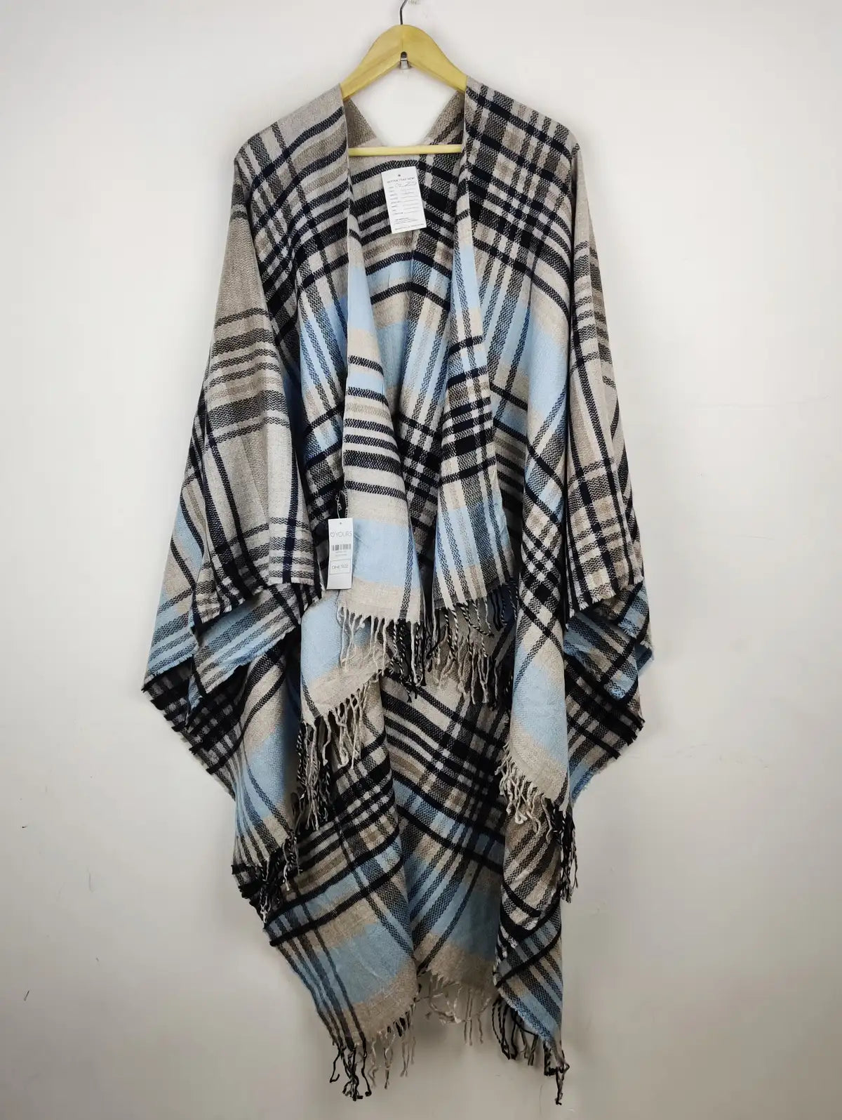 Buy online pre-used pre-loved 100% authentic & Original branded Unknown Brand (CS-2592) available in Pakistan. Top international brands avilable.