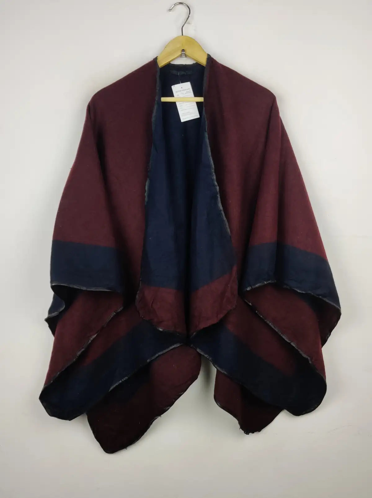 Buy online pre-used pre-loved 100% authentic & Original branded Unknown Brand (CS-2597) available in Pakistan. Top international brands avilable.