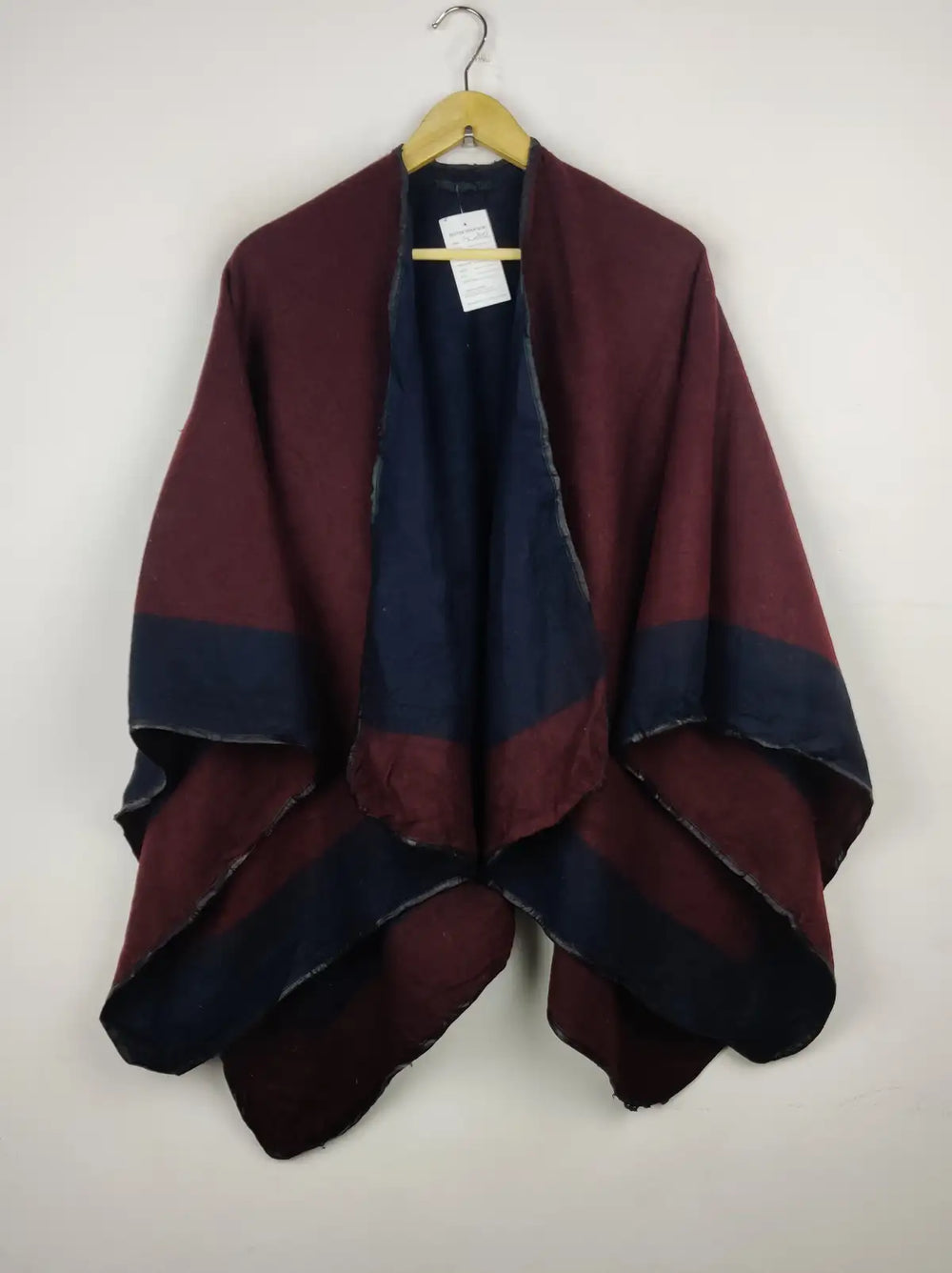 Buy online pre-used pre-loved 100% authentic & Original branded Unknown Brand (CS-2597) available in Pakistan. Top international brands avilable.