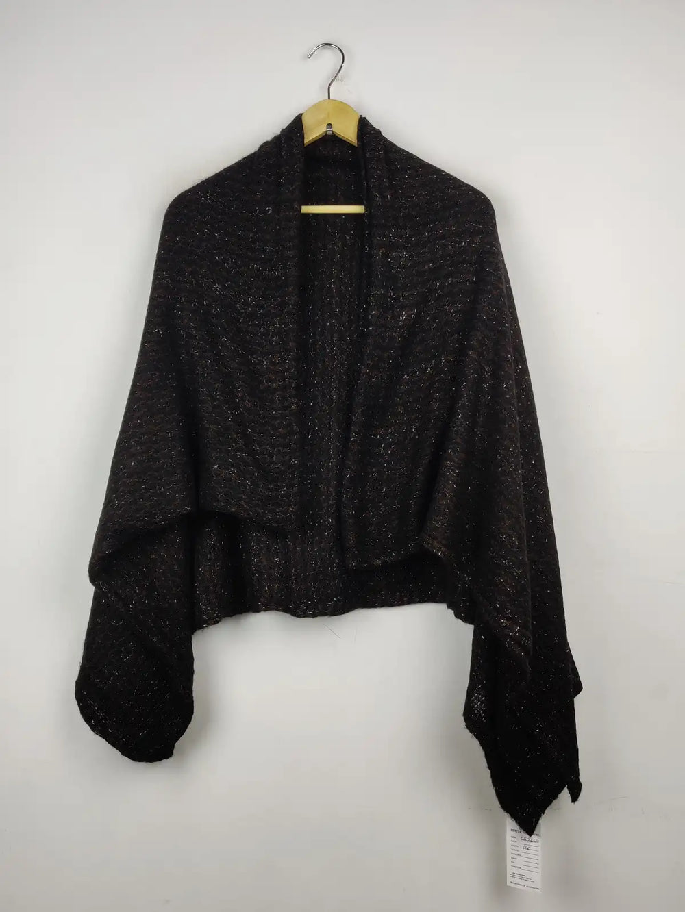 Buy online pre-used pre-loved 100% authentic & Original branded Unknown Brand Stole (CS-2650) available in Pakistan. Top international brands avilable.