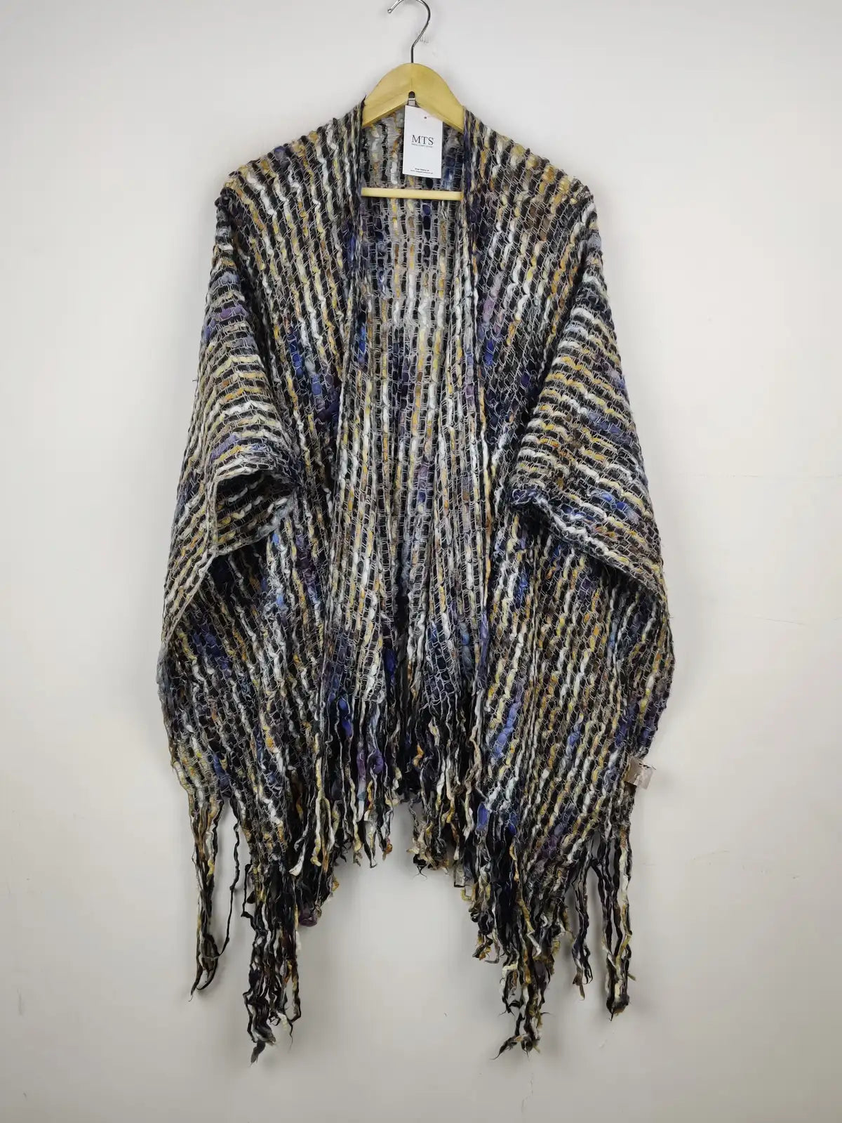 Buy online pre-used pre-loved 100% authentic & Original branded Marks & Spencer (CS-2670) available in Pakistan. Top international brands avilable.