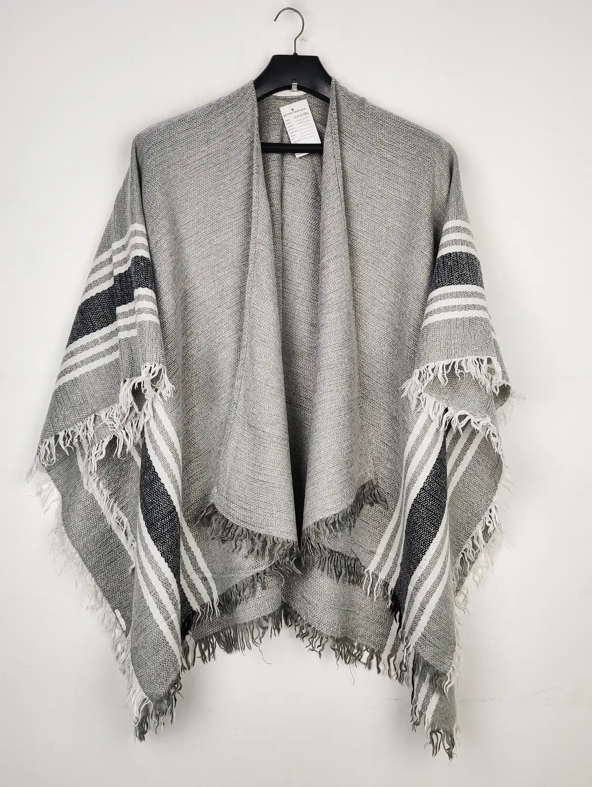 Buy online pre-used pre-loved 100% authentic & Original branded Colore (CS-2774) available in Pakistan. Top international brands avilable.