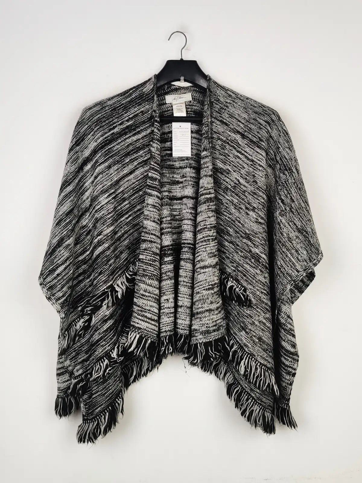 Buy online pre-used pre-loved 100% authentic & Original branded Libby Edelman (CS-2779) available in Pakistan. Top international brands avilable.