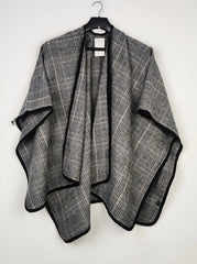 Buy online pre-used pre-loved 100% authentic & Original branded Unknown Brand (CS-2810) available in Pakistan. Top international brands avilable.