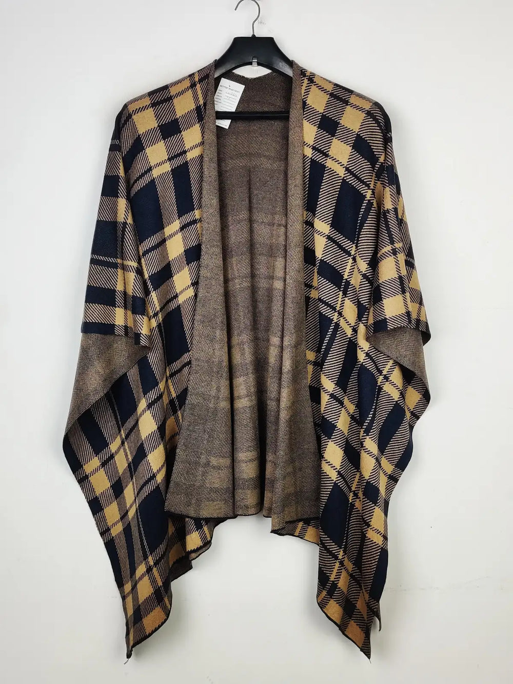 Buy online pre-used pre-loved 100% authentic & Original branded Unknown Brand (CS-2811) available in Pakistan. Top international brands avilable.