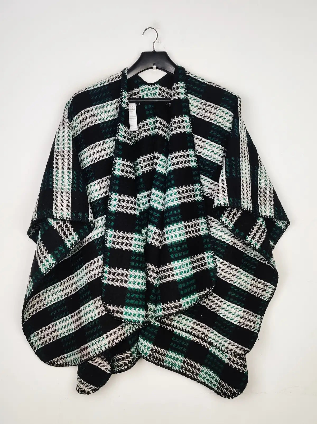 Buy online pre-used pre-loved 100% authentic & Original branded Unknown Brand (CS-2854) available in Pakistan. Top international brands avilable.