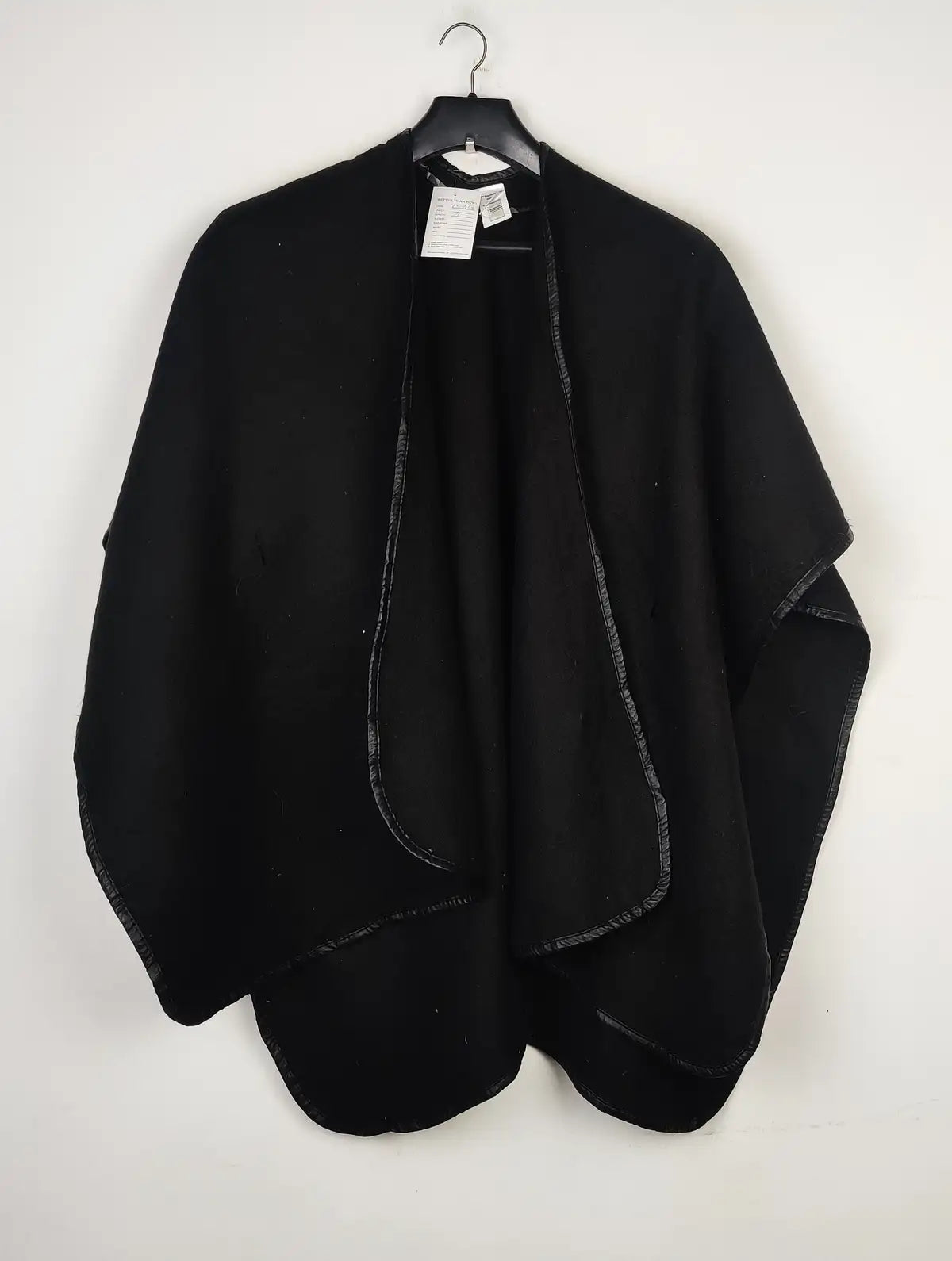 Buy online pre-used pre-loved 100% authentic & Original branded Unknown Brand (CS-2958) available in Pakistan. Top international brands avilable.