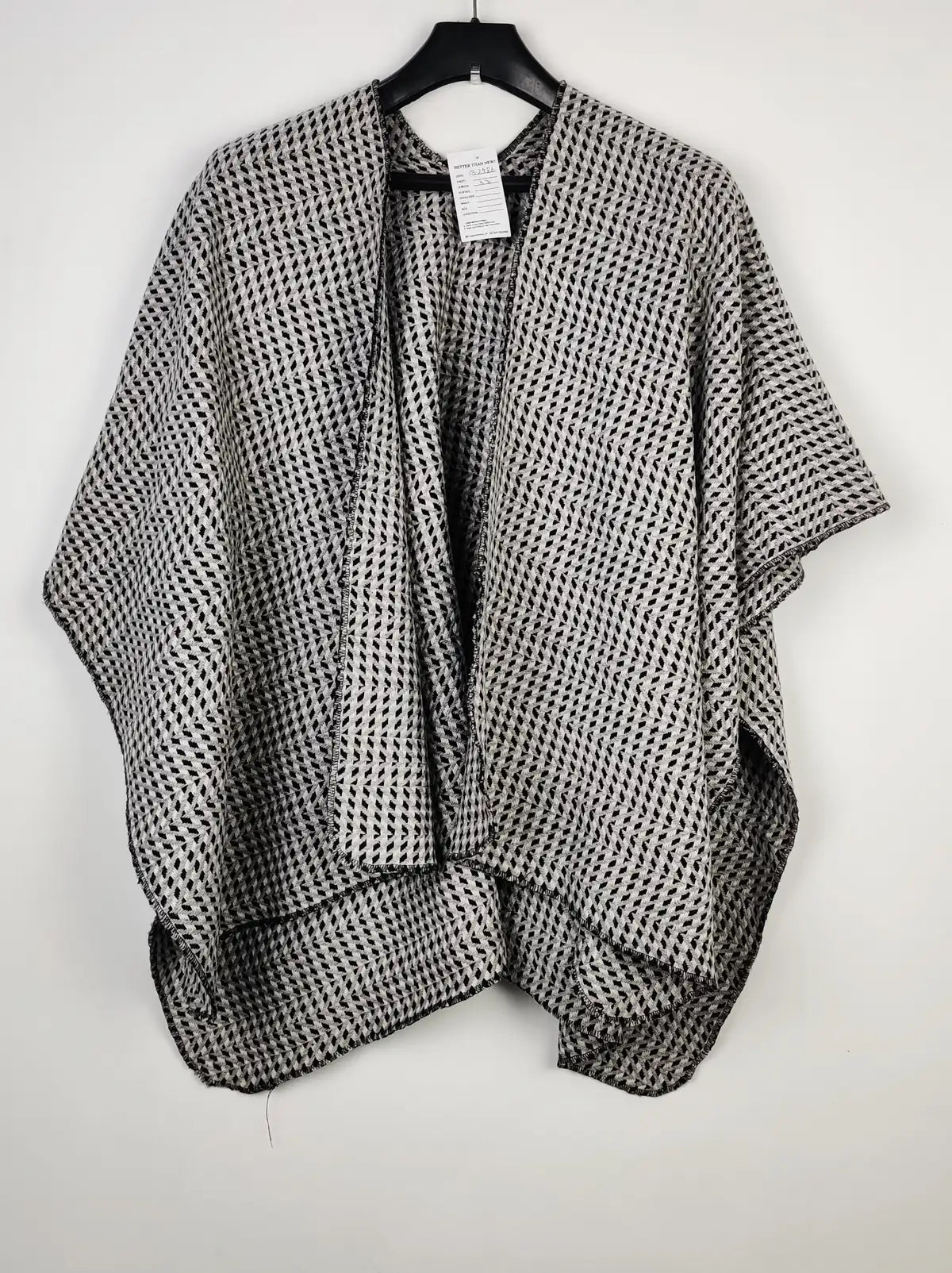 Buy online pre-used pre-loved 100% authentic & Original branded Unknown Brand (CS-2986) available in Pakistan. Top international brands avilable.