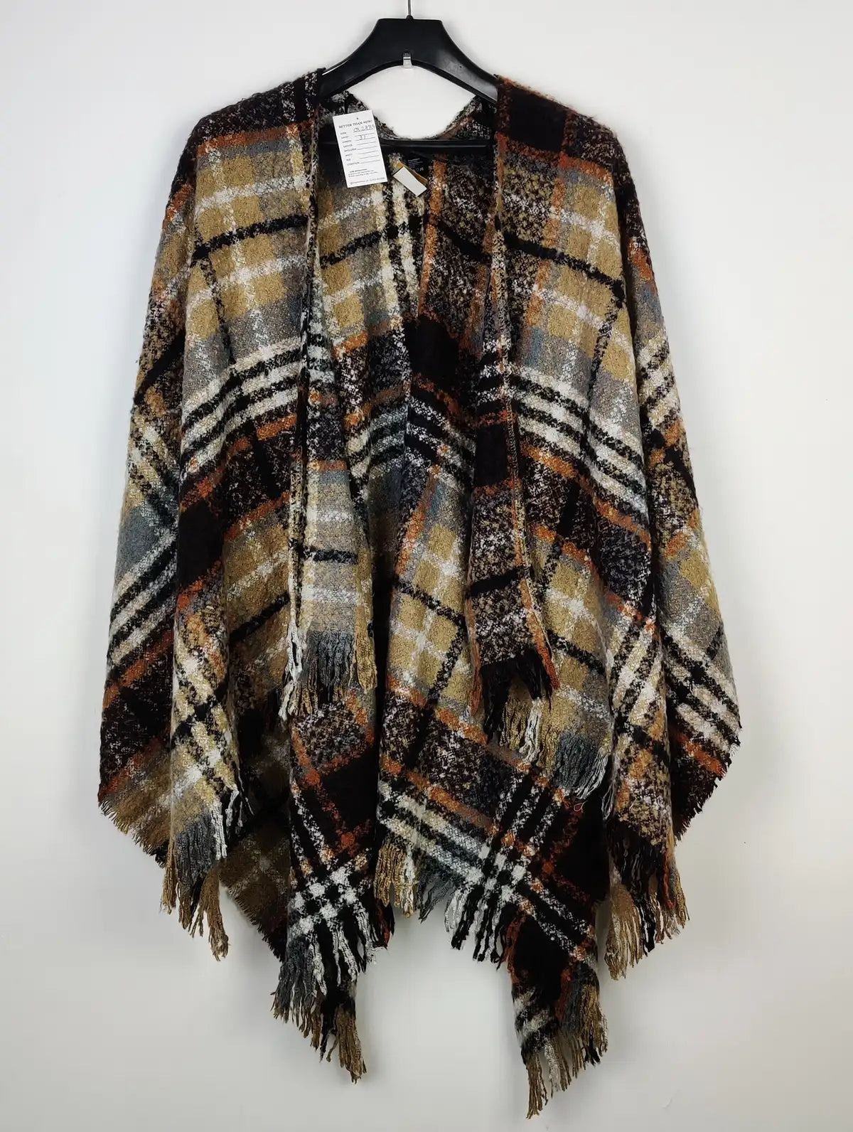 Buy online pre-used pre-loved 100% authentic & Original branded Unknown Brand (CS-2989) available in Pakistan. Top international brands avilable.