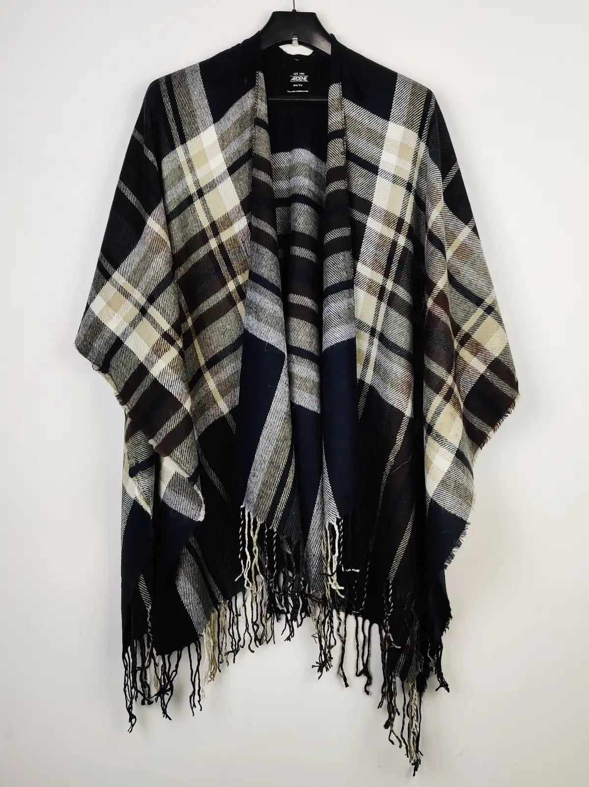 Buy online pre-used pre-loved 100% authentic & Original branded Ardene (CS-3069) available in Pakistan. Top international brands avilable.