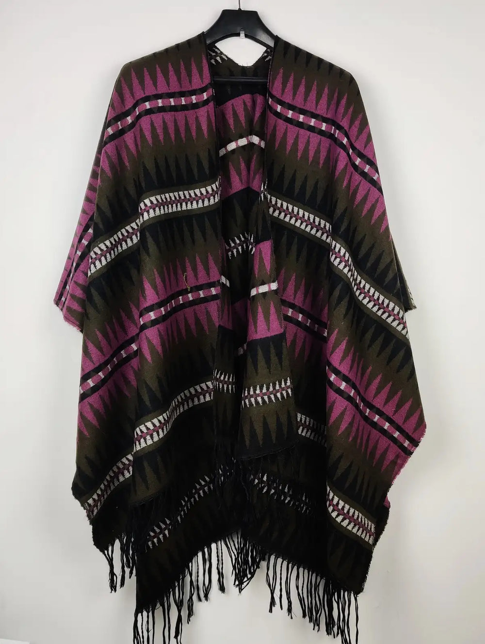 Buy online pre-used pre-loved 100% authentic & Original branded Raj (CS-3076) available in Pakistan. Top international brands avilable.