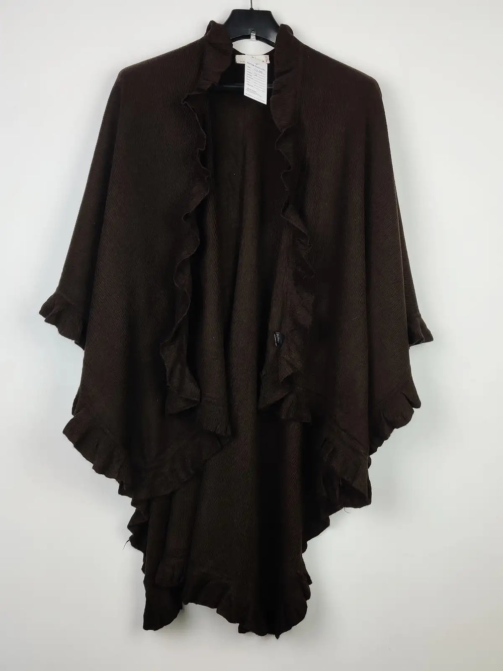 Buy online pre-used pre-loved 100% authentic & Original branded Alberto Cacciari (CS-3082) available in Pakistan. Top international brands avilable.