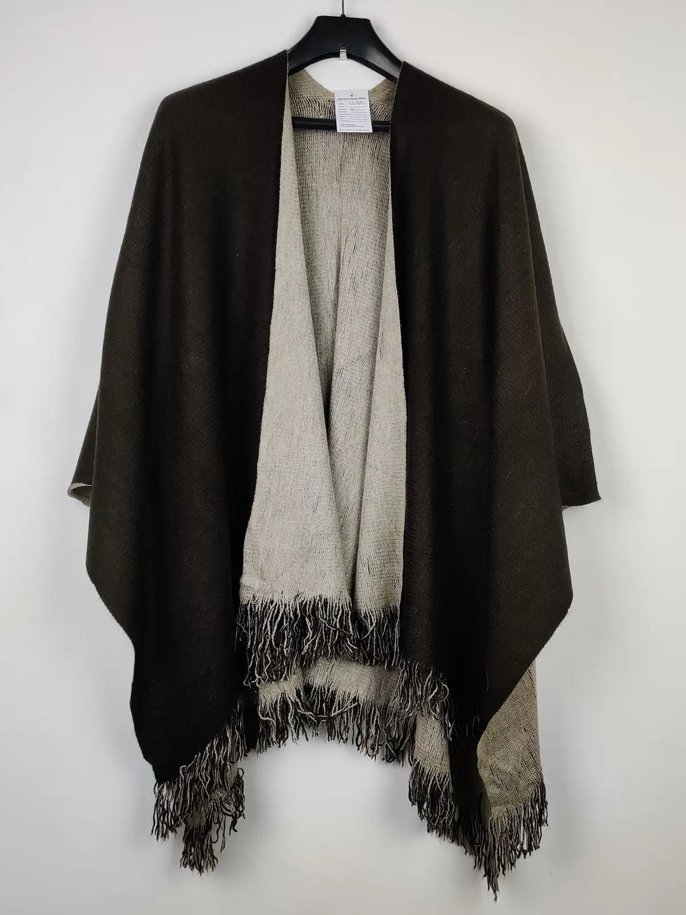 Buy online pre-used pre-loved 100% authentic & Original branded Unknown Brand (CS-3087) available in Pakistan. Top international brands avilable.