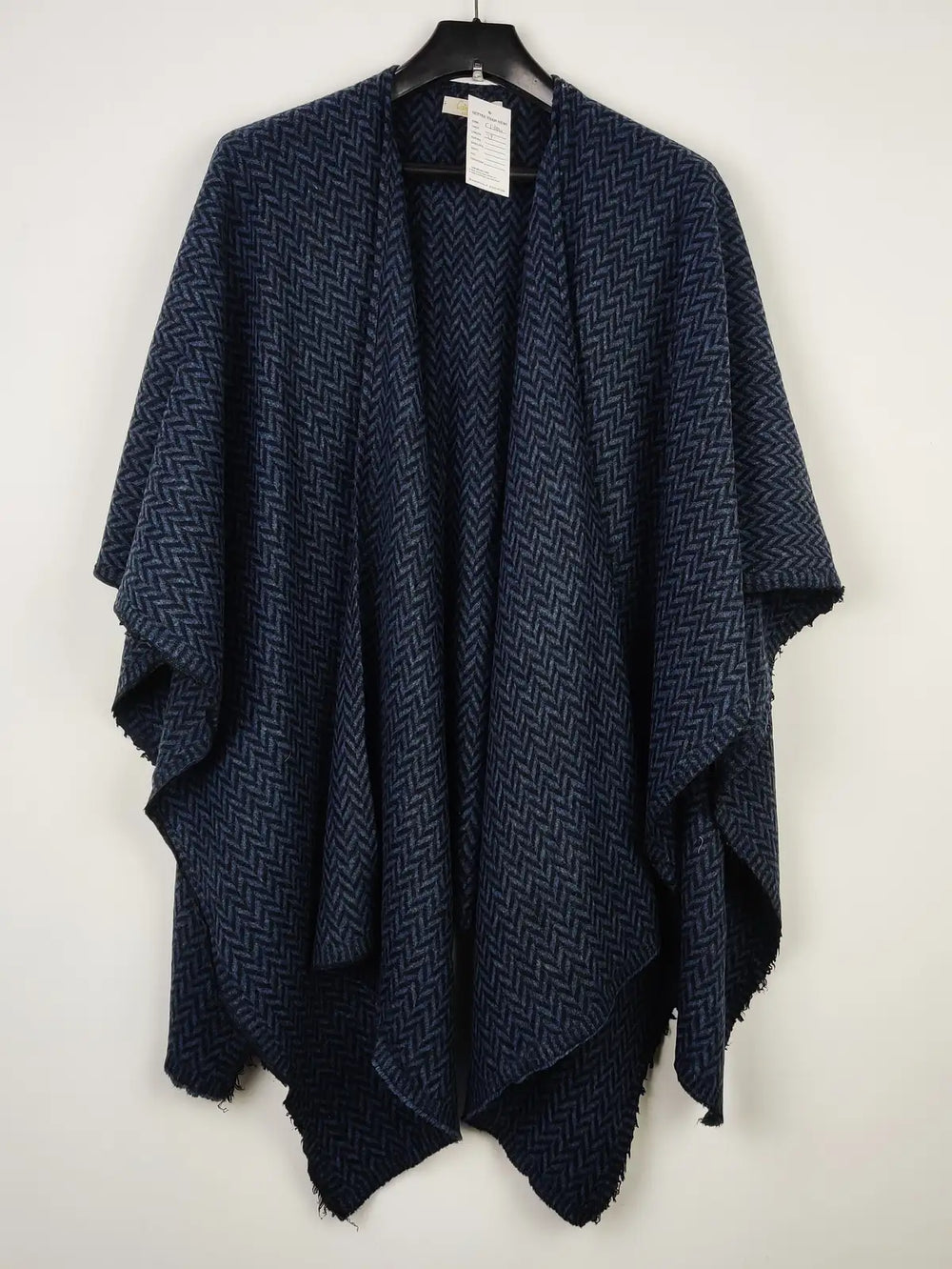 Buy online pre-used pre-loved 100% authentic & Original branded Gistina Chiti (CS-3090) available in Pakistan. Top international brands avilable.