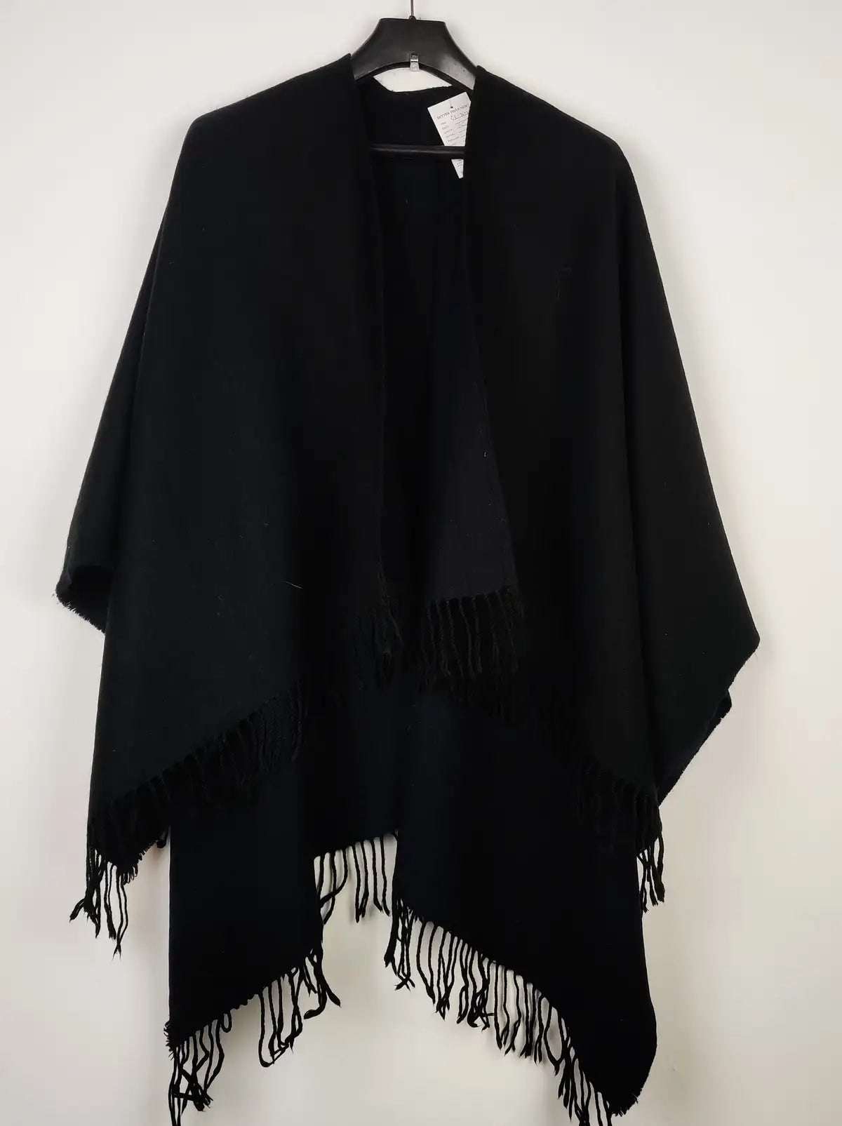 Buy online pre-used pre-loved 100% authentic & Original branded Unknown Brand (CS-3105) available in Pakistan. Top international brands avilable.