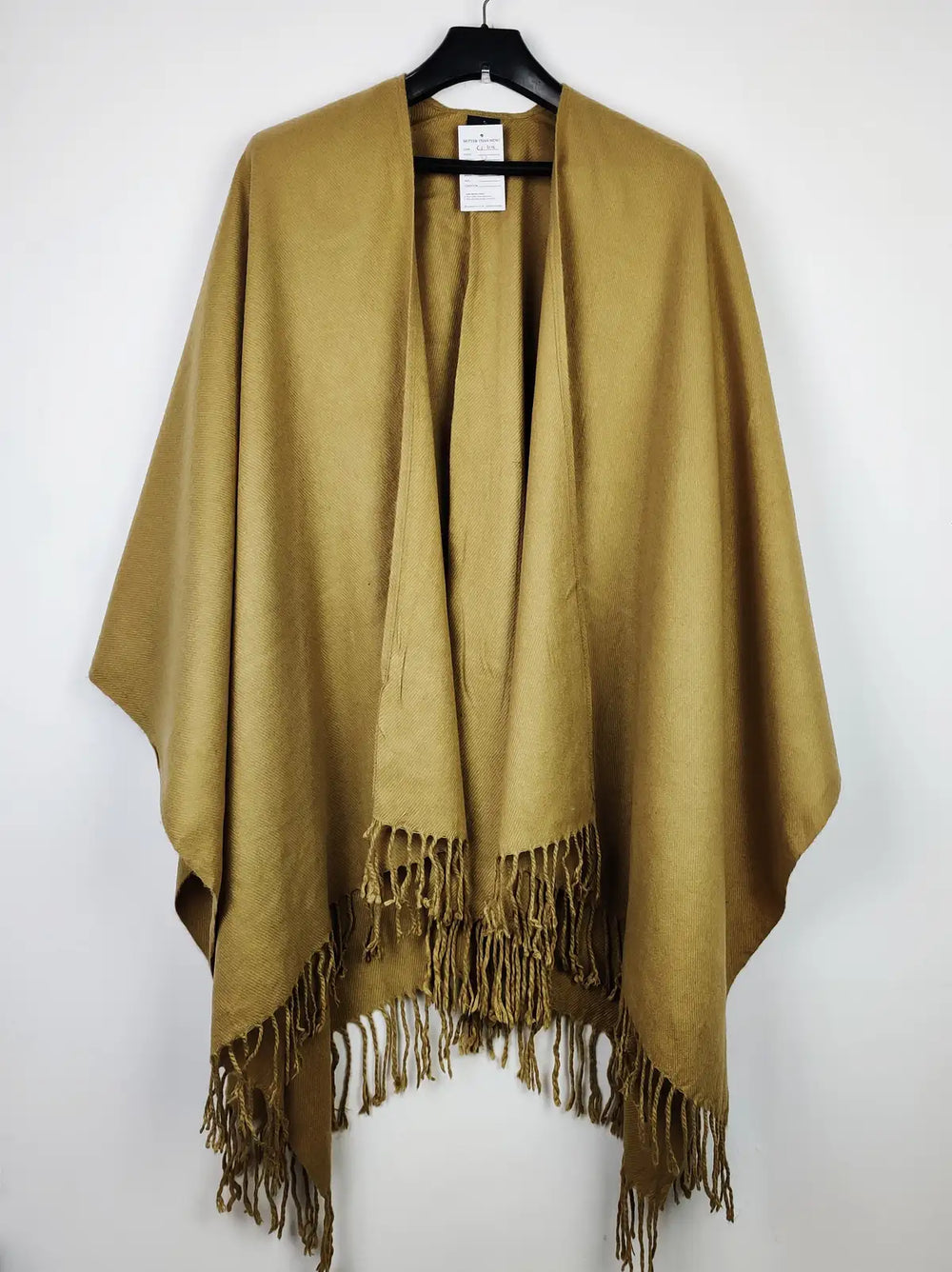 Buy online pre-used pre-loved 100% authentic & Original branded V Fraas (CS-3106) available in Pakistan. Top international brands avilable.