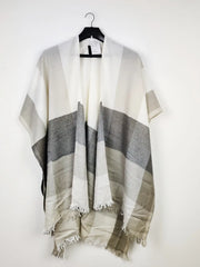 Buy online pre-used pre-loved 100% authentic & Original branded V Fraas (CS-3127) available in Pakistan. Top international brands avilable.