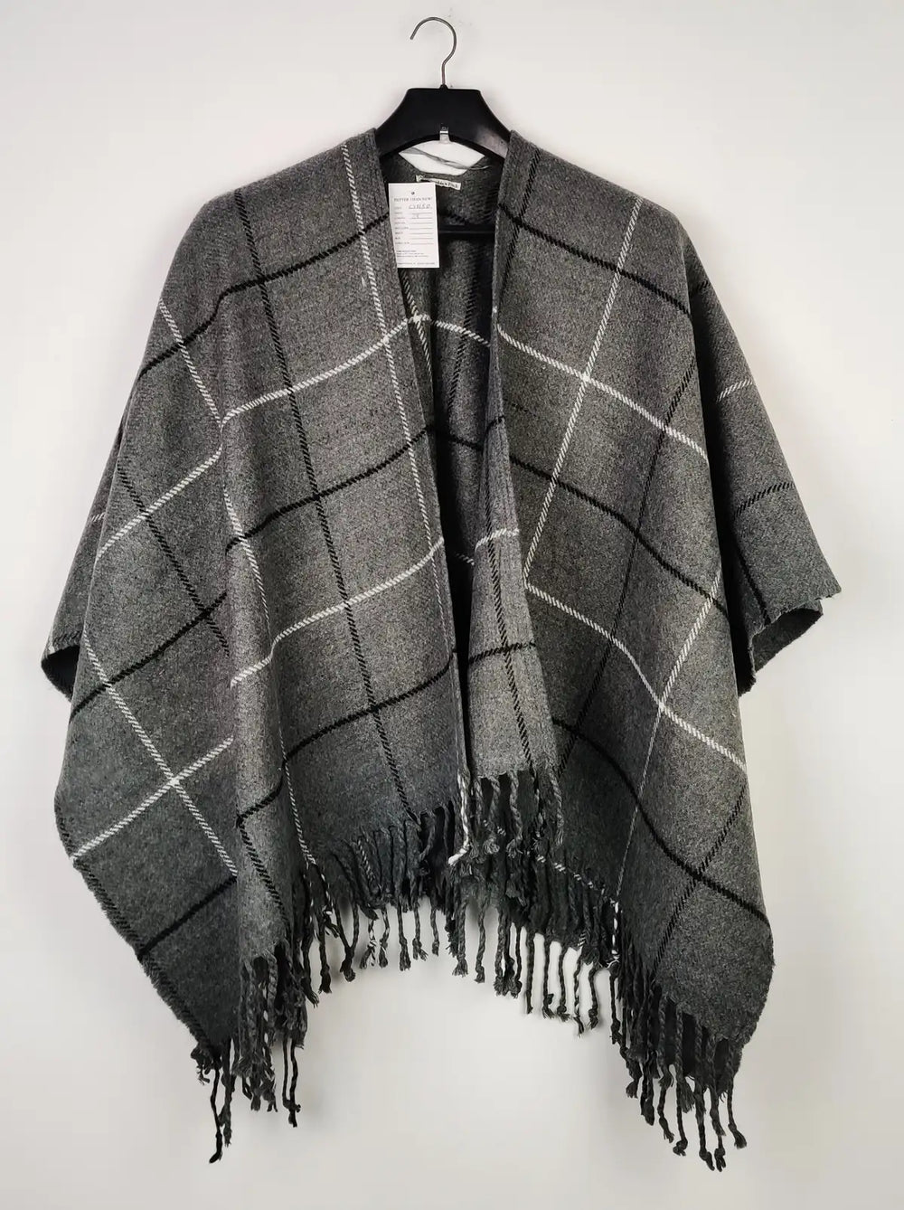 Buy online pre-used pre-loved 100% authentic & Original branded Abercrombie (CS-3130) available in Pakistan. Top international brands avilable.