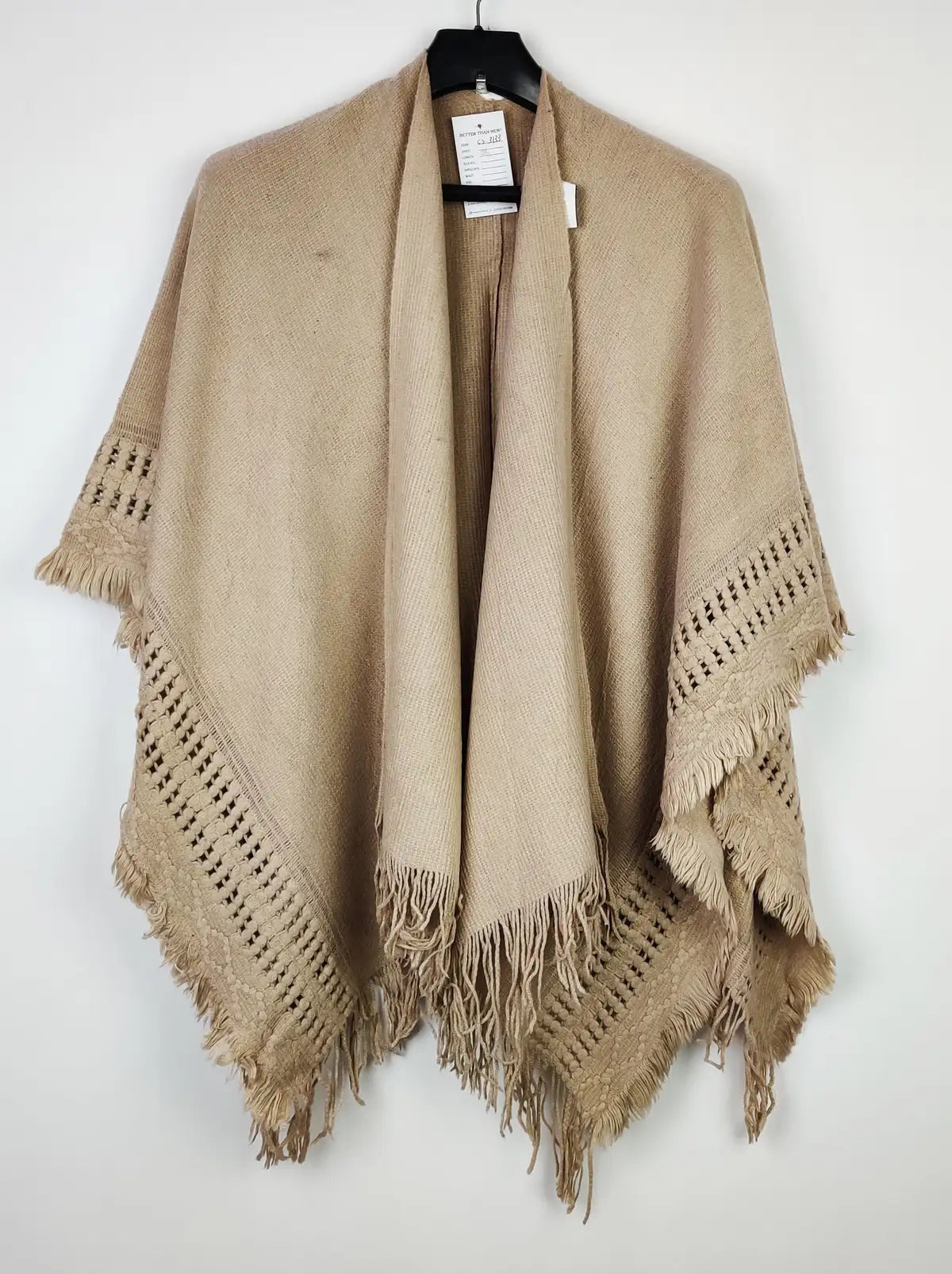 Buy online pre-used pre-loved 100% authentic & Original branded Unknown Brand (CS-3133) available in Pakistan. Top international brands avilable.