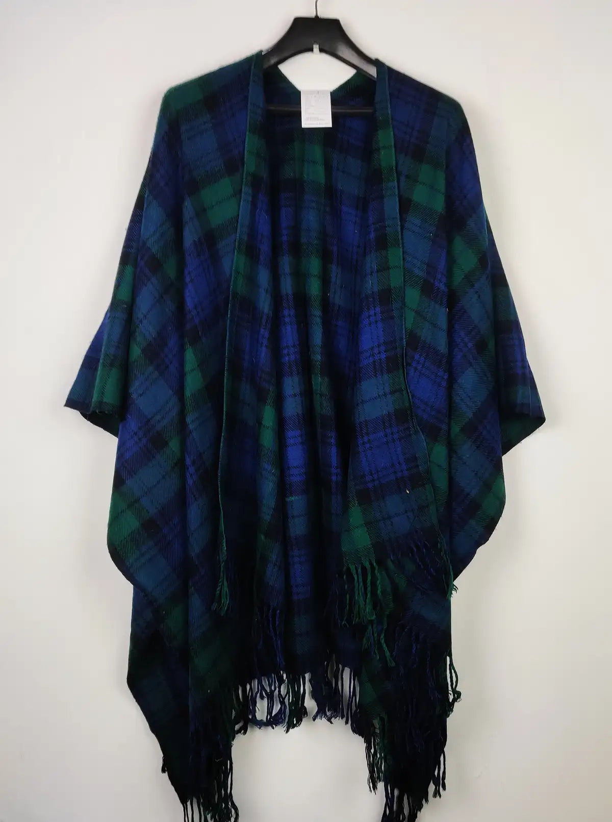 Buy online pre-used pre-loved 100% authentic & Original branded Unknown Brand (CS-3142) available in Pakistan. Top international brands avilable.