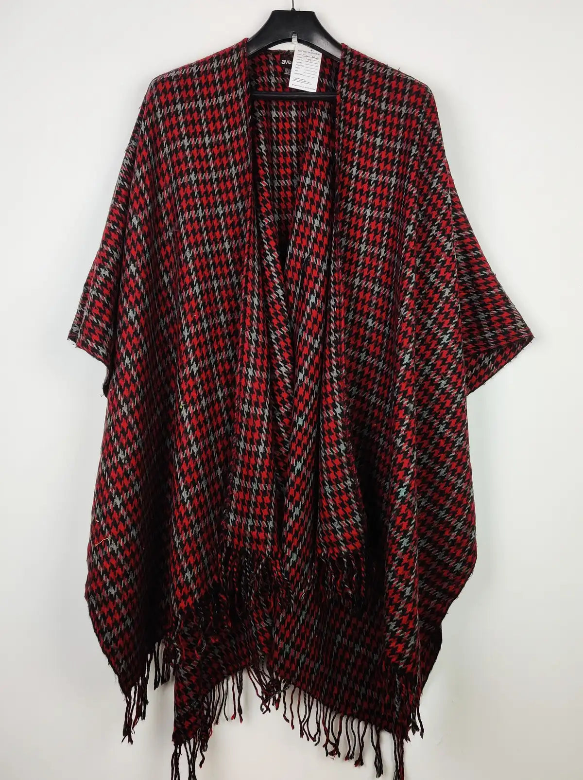 Buy online pre-used pre-loved 100% authentic & Original branded Avenue (CS-3146) available in Pakistan. Top international brands avilable.