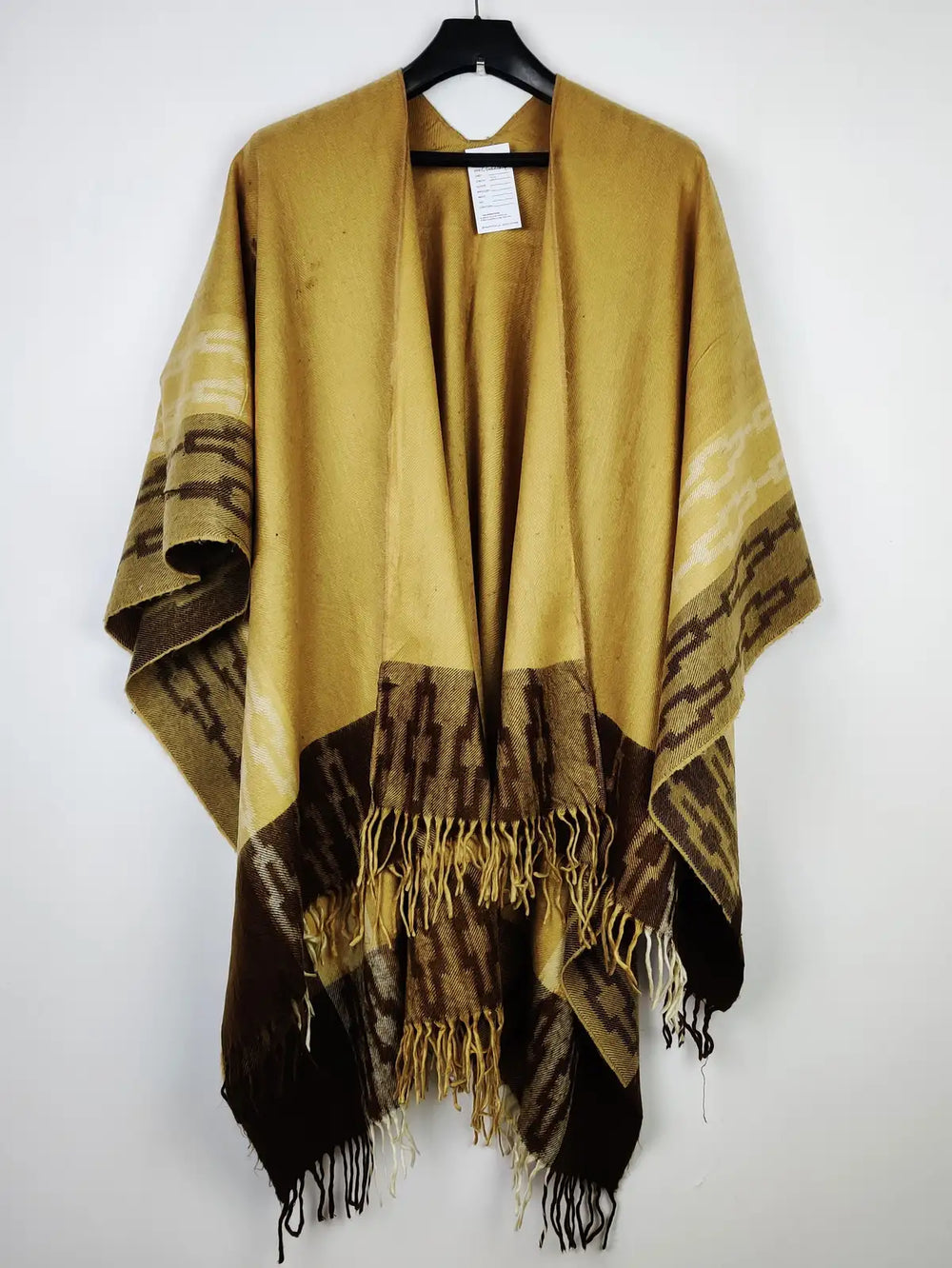 Buy online pre-used pre-loved 100% authentic & Original branded Unknown Brand (CS-3149) available in Pakistan. Top international brands avilable.