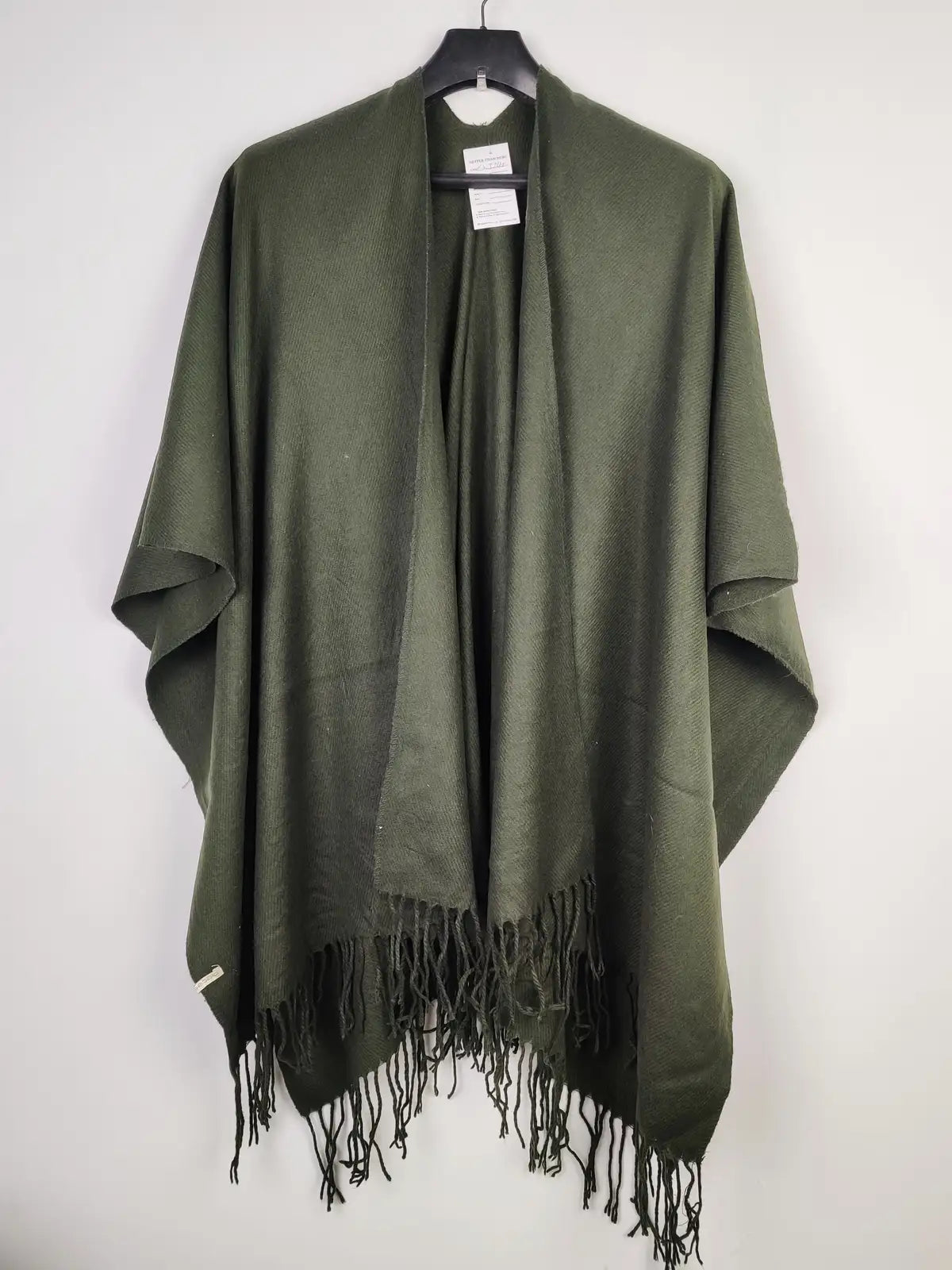 Buy online pre-used pre-loved 100% authentic & Original branded Piece (CS-3164) available in Pakistan. Top international brands avilable.