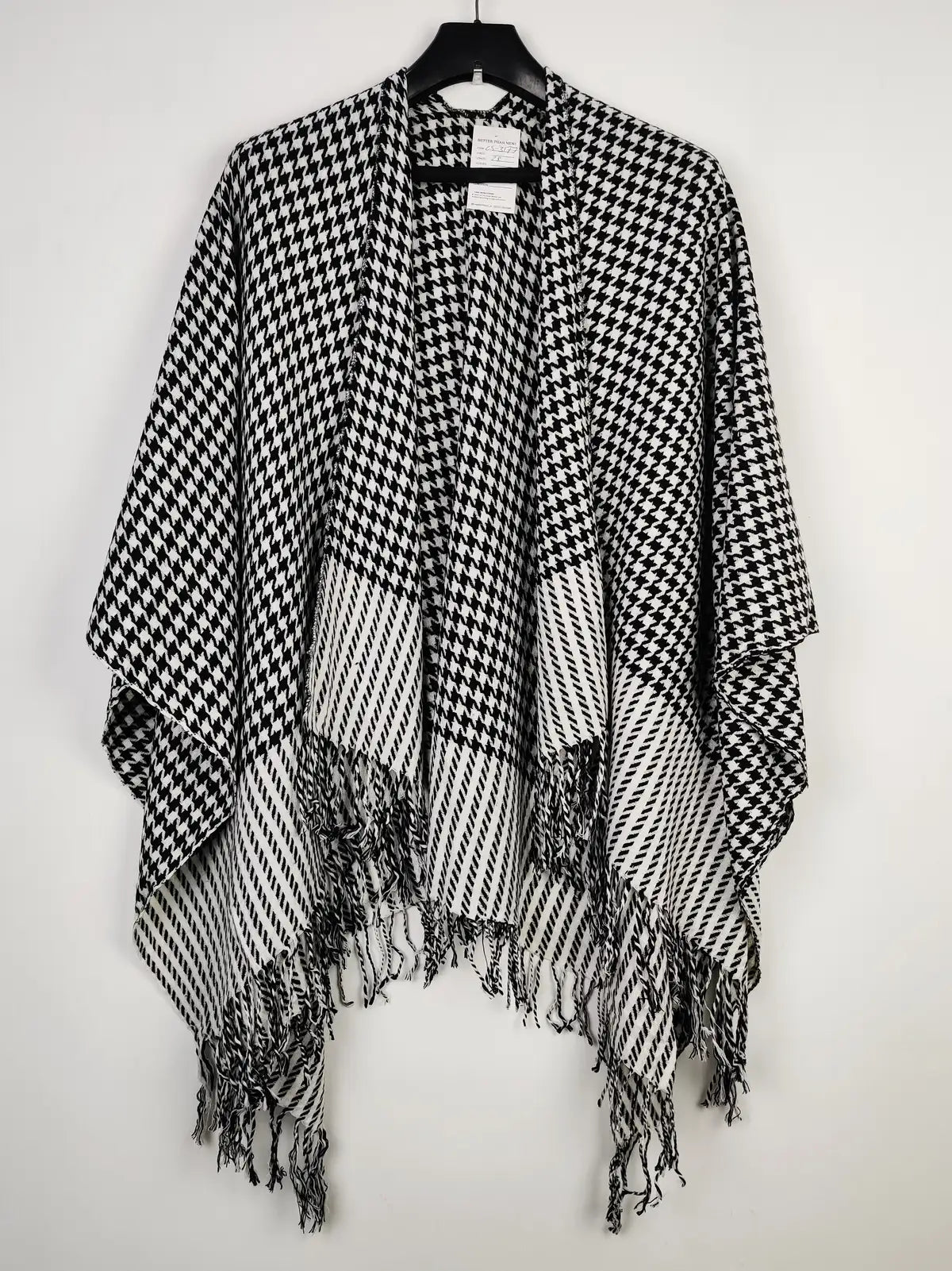 Buy online pre-used pre-loved 100% authentic & Original branded Laura (CS-3177) available in Pakistan. Top international brands avilable.