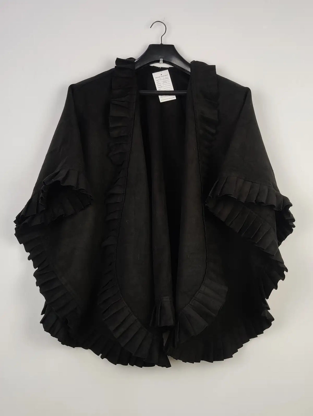 Buy online pre-used pre-loved 100% authentic & Original branded Unknown Brand (CS-3183) available in Pakistan. Top international brands avilable.