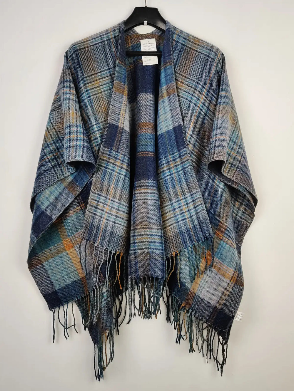 Buy online pre-used pre-loved 100% authentic & Original branded Serra (CS-3189) available in Pakistan. Top international brands avilable.