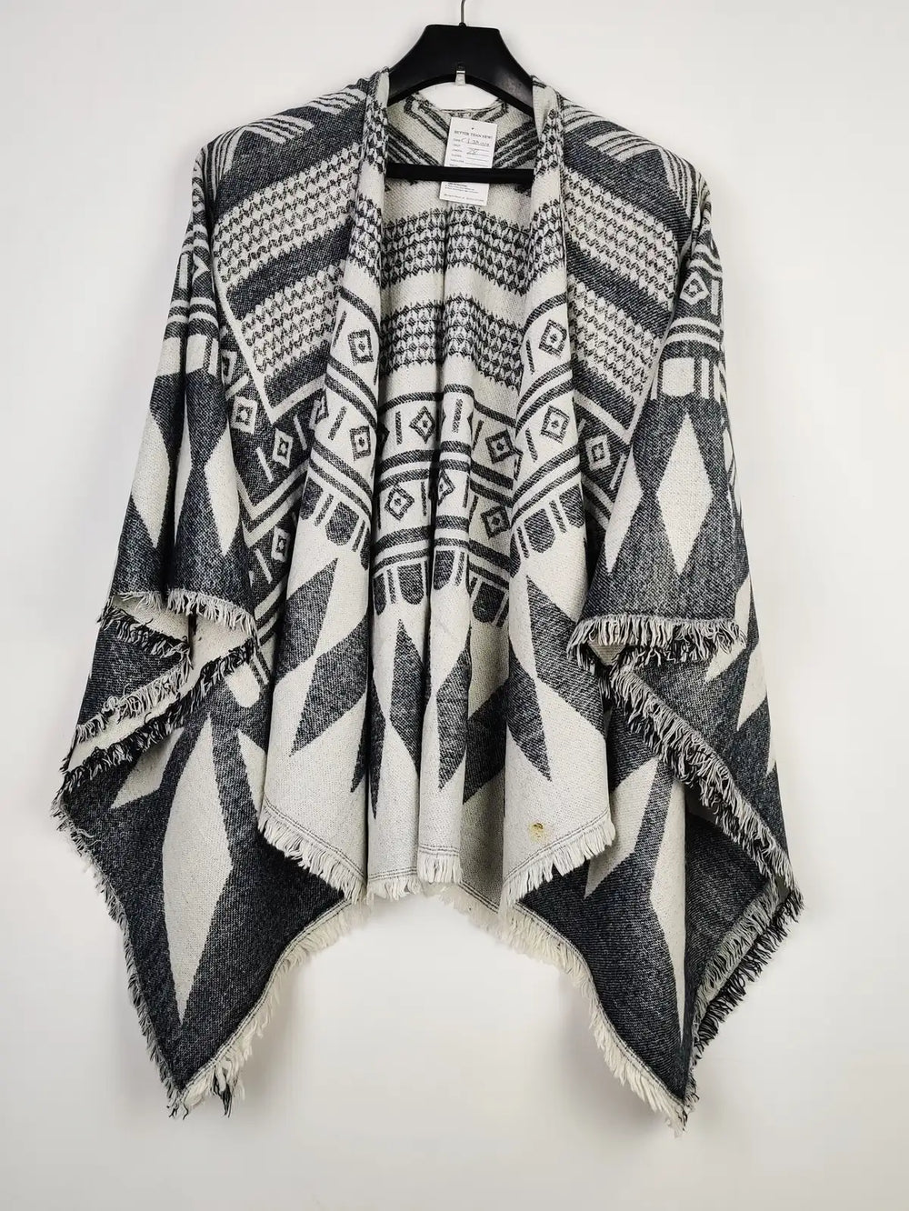 Buy online pre-used pre-loved 100% authentic & Original branded Unknown Brand (CS-3204) available in Pakistan. Top international brands avilable.