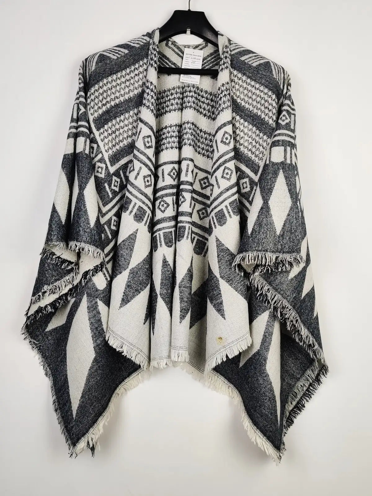 Buy online pre-used pre-loved 100% authentic & Original branded Unknown Brand (CS-3204) available in Pakistan. Top international brands avilable.