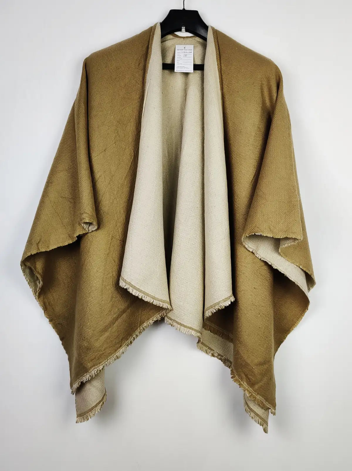 Buy online pre-used pre-loved 100% authentic & Original branded Unknown Brand (CS-3209) available in Pakistan. Top international brands avilable.