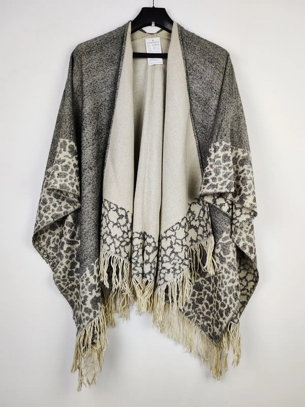 Buy online pre-used pre-loved 100% authentic & Original branded Unknown Brand (CS-3226) available in Pakistan. Top international brands avilable.