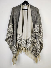 Buy online pre-used pre-loved 100% authentic & Original branded Unknown Brand (CS-3226) available in Pakistan. Top international brands avilable.