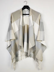 Buy online pre-used pre-loved 100% authentic & Original branded Unknown Brand (CS-3227) available in Pakistan. Top international brands avilable.