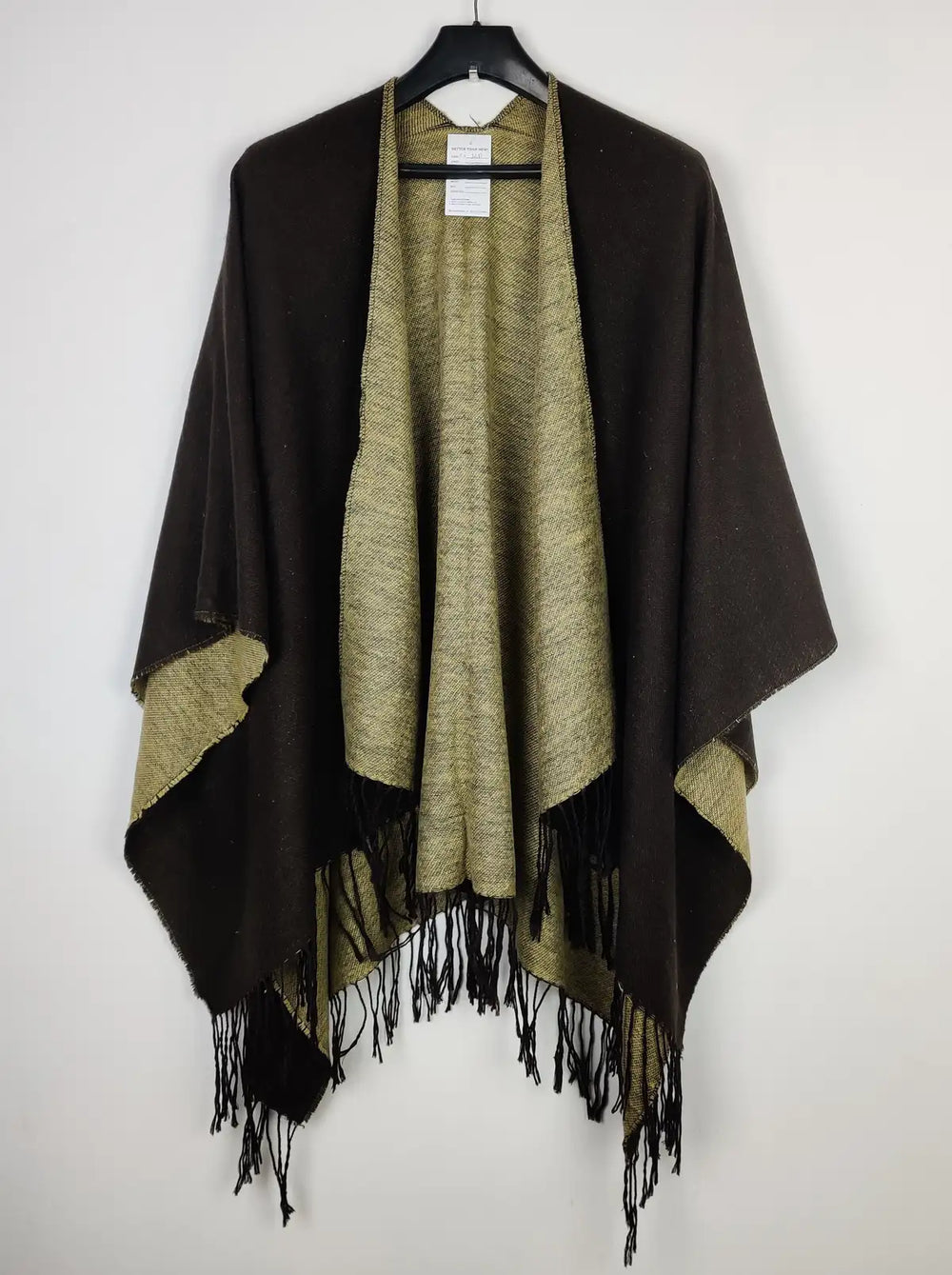 Buy online pre-used pre-loved 100% authentic & Original branded Unknown Brand (CS-3251) available in Pakistan. Top international brands avilable.