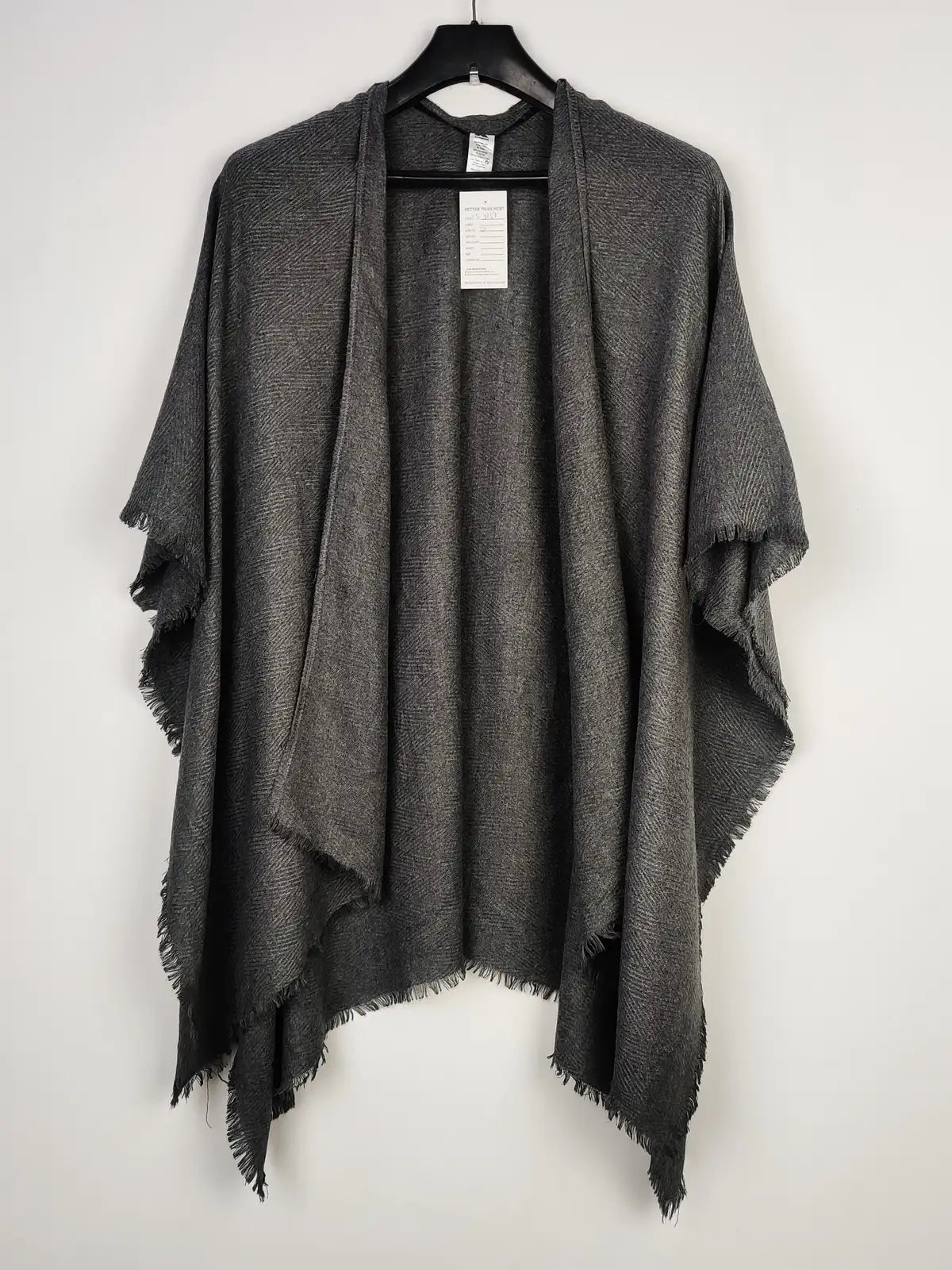 Buy online pre-used pre-loved 100% authentic & Original branded Accessories (CS-3257) available in Pakistan. Top international brands avilable.