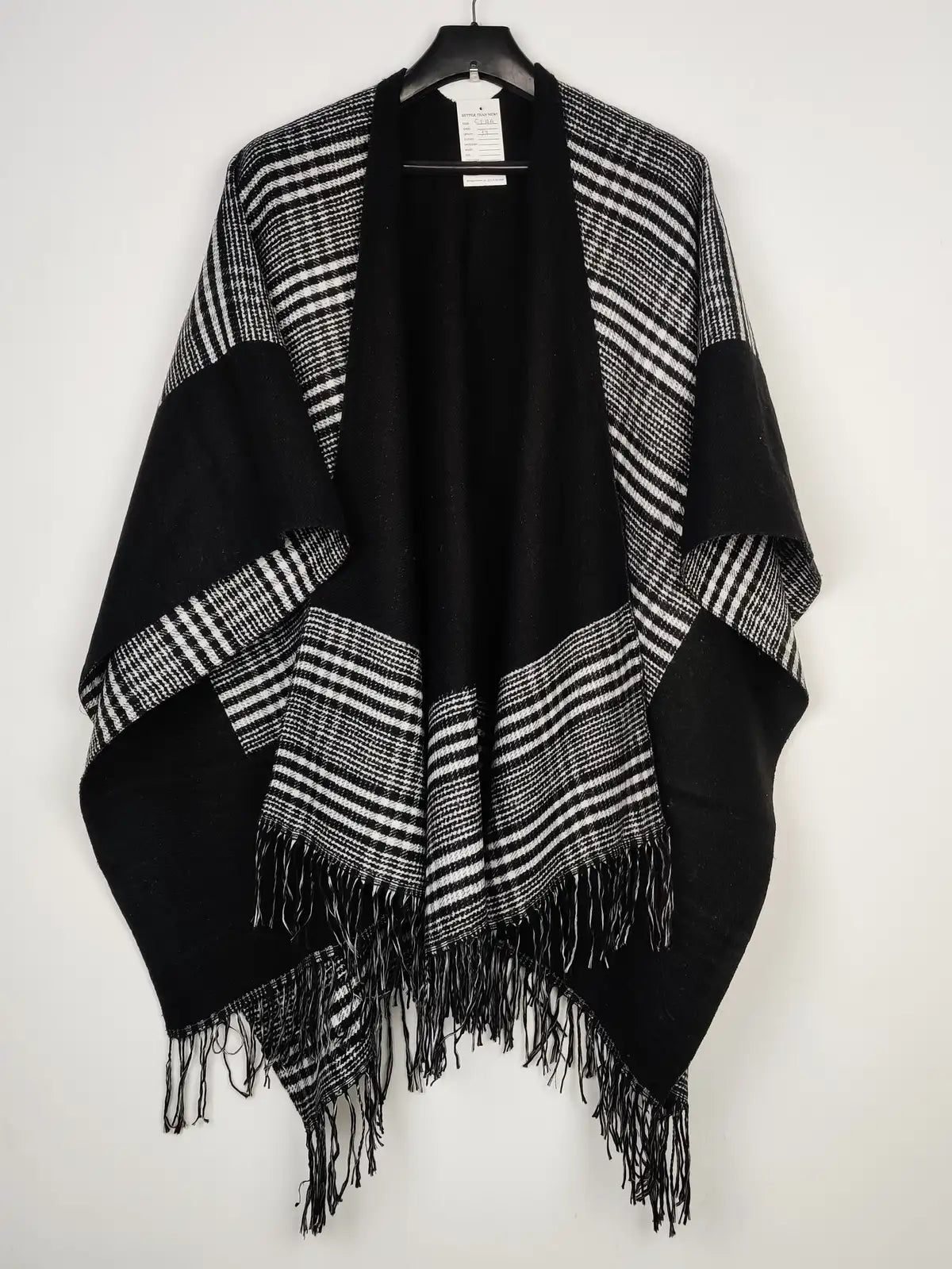 Buy online pre-used pre-loved 100% authentic & Original branded Unknown Brand (CS-3262) available in Pakistan. Top international brands avilable.