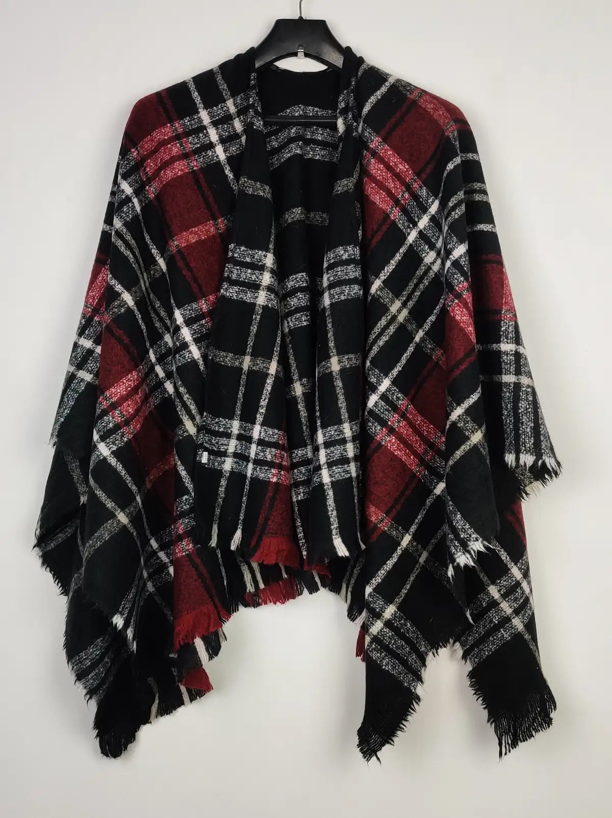 Buy online pre-used pre-loved 100% authentic & Original branded Unknown Brand (CS-3285) available in Pakistan. Top international brands avilable.