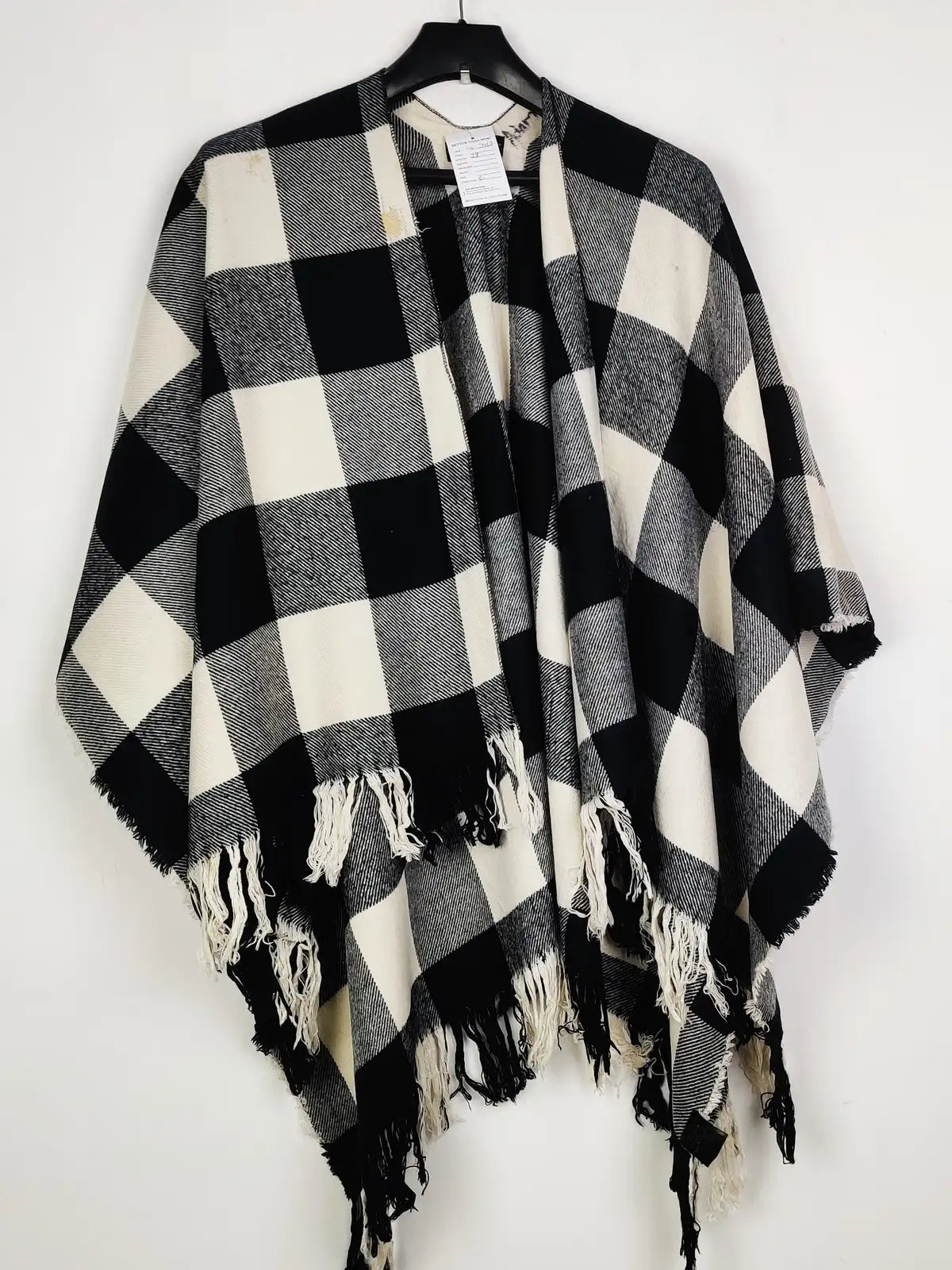 Buy online pre-used pre-loved 100% authentic & Original branded International Company (CS-3468) available in Pakistan. Top international brands avilable.