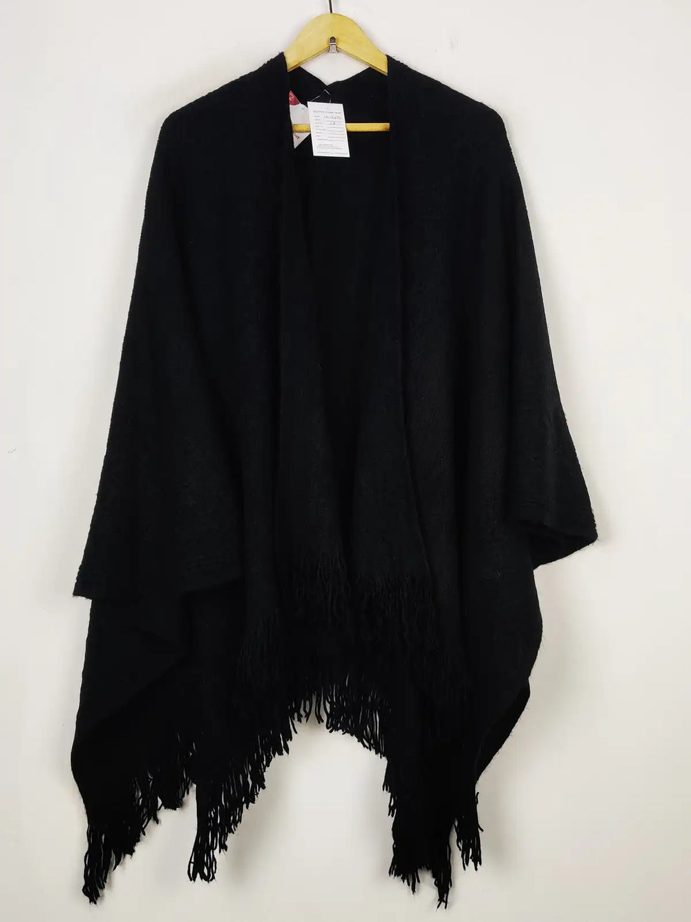 Buy online pre-used pre-loved 100% authentic & Original branded Unknown Brand (CS-3693) available in Pakistan. Top international brands avilable.