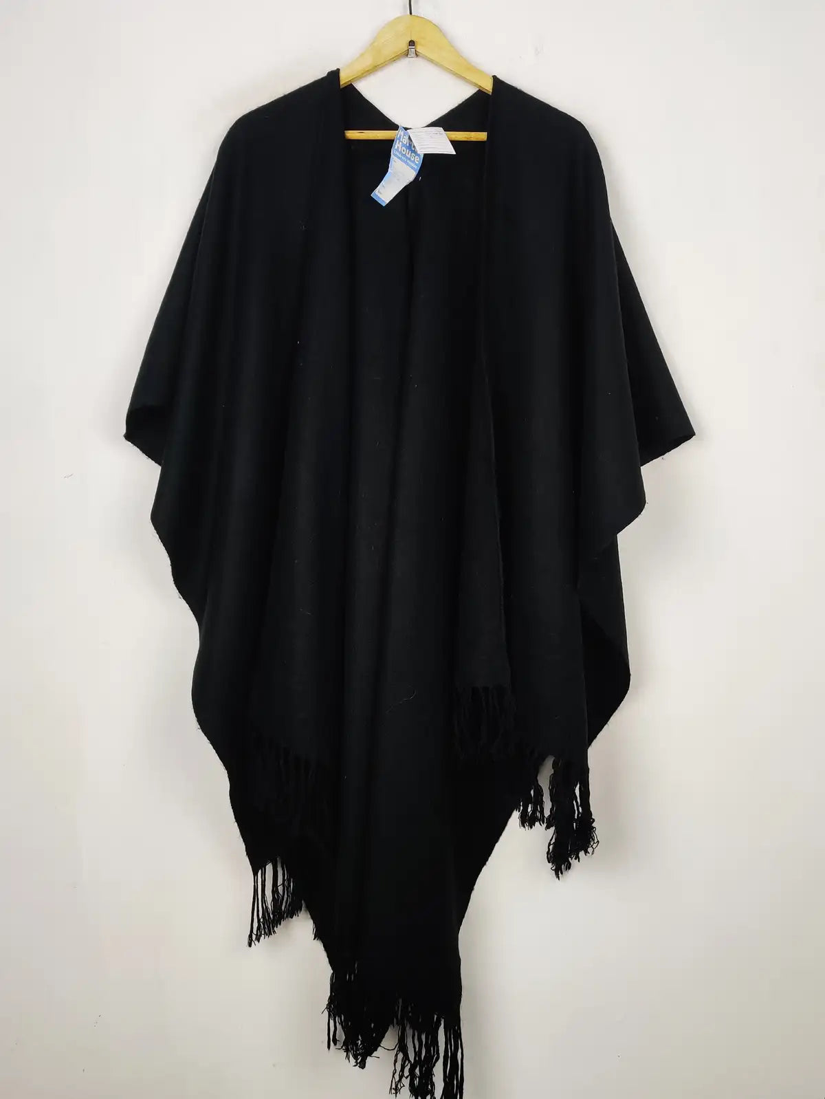 Buy online pre-used pre-loved 100% authentic & Original branded Unknown Brand (CS-3854) available in Pakistan. Top international brands avilable.