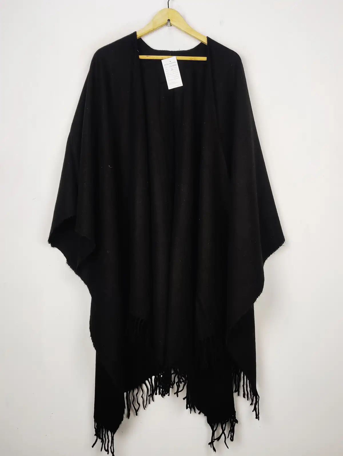 Buy online pre-used pre-loved 100% authentic & Original branded Unknown Brand (CS-3862) available in Pakistan. Top international brands avilable.