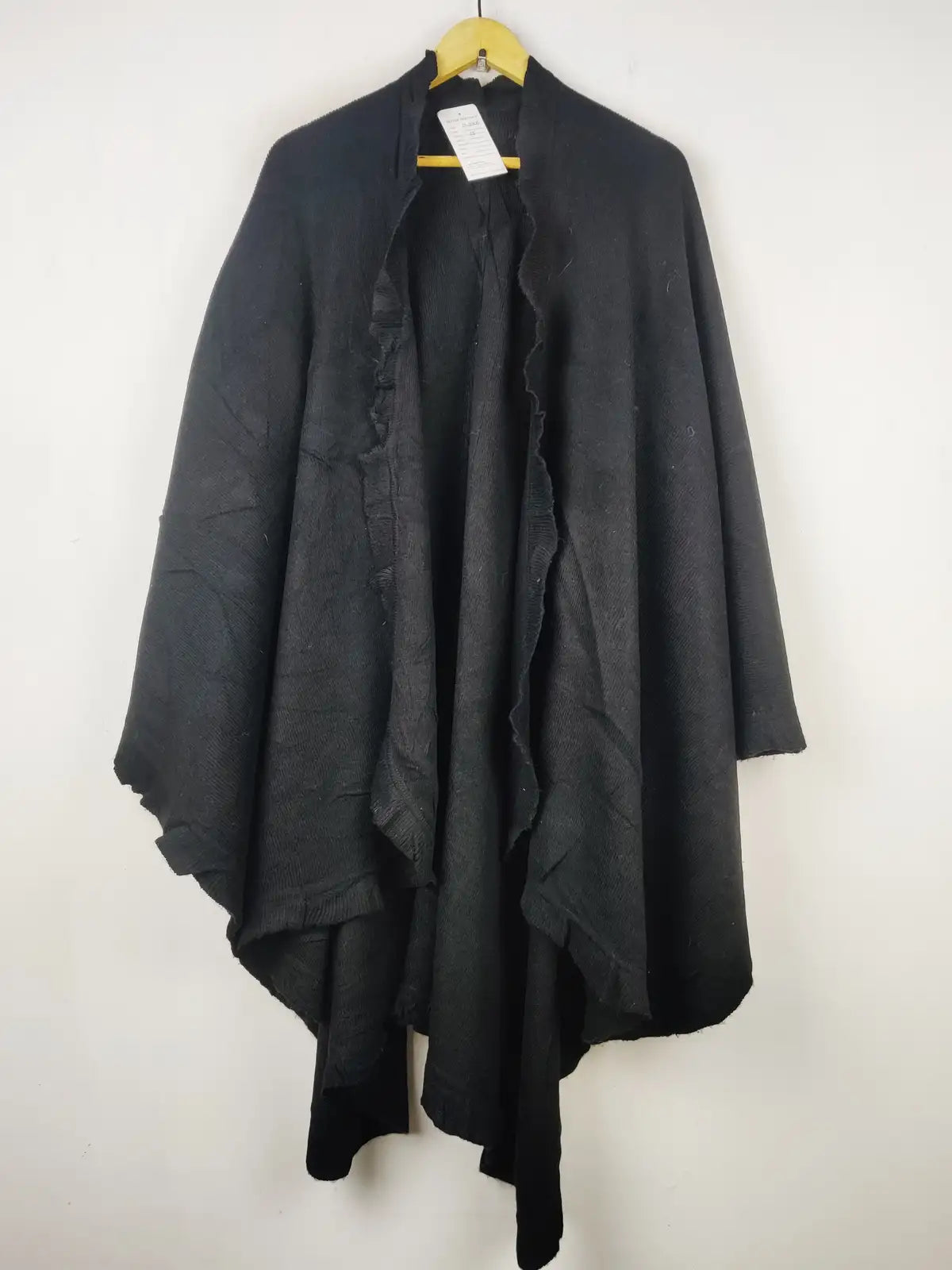 Buy online pre-used pre-loved 100% authentic & Original branded Unknown Brand (CS-3906) available in Pakistan. Top international brands avilable.