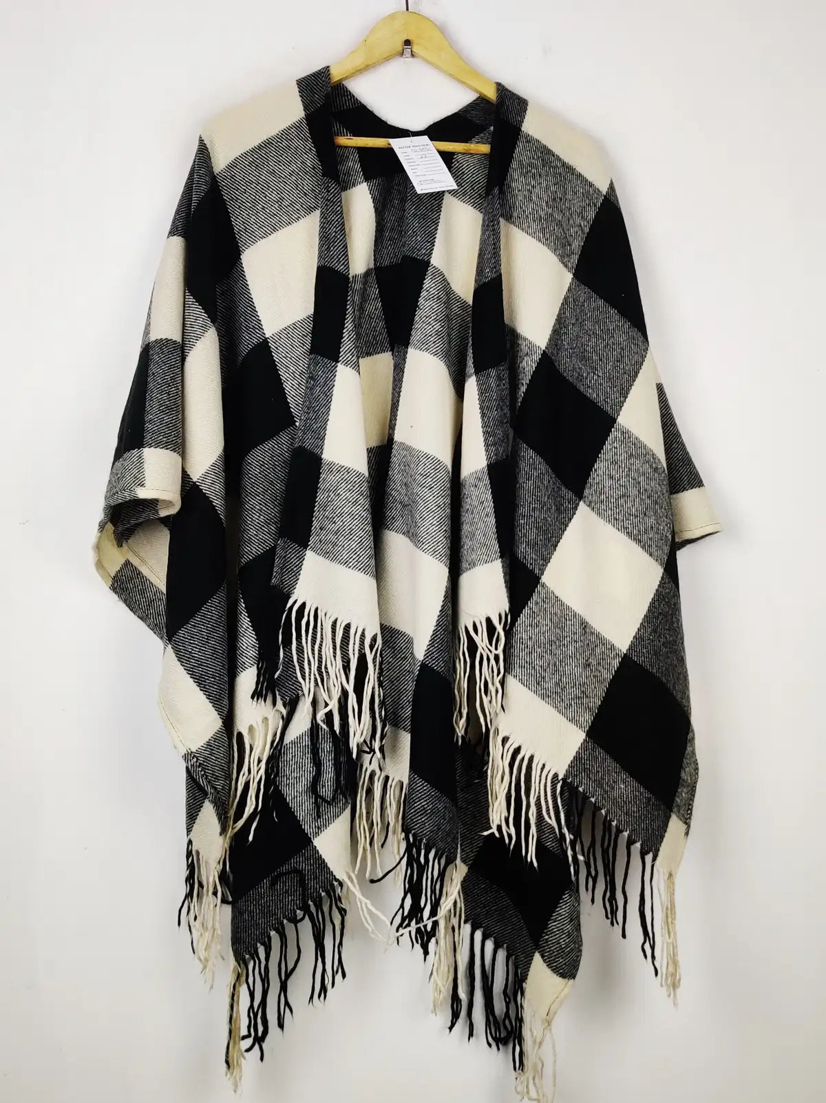Buy online pre-used pre-loved 100% authentic & Original branded Unknown Brand (CS-4051) available in Pakistan. Top international brands avilable.