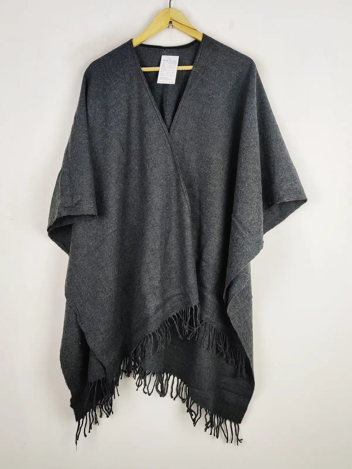 Buy online pre-used pre-loved 100% authentic & Original branded Unknown Brand (CS-4058) available in Pakistan. Top international brands avilable.