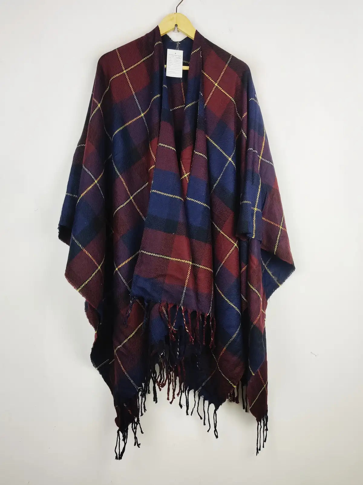 Buy online pre-used pre-loved 100% authentic & Original branded Unknown Brand (CS-4083) available in Pakistan. Top international brands avilable.